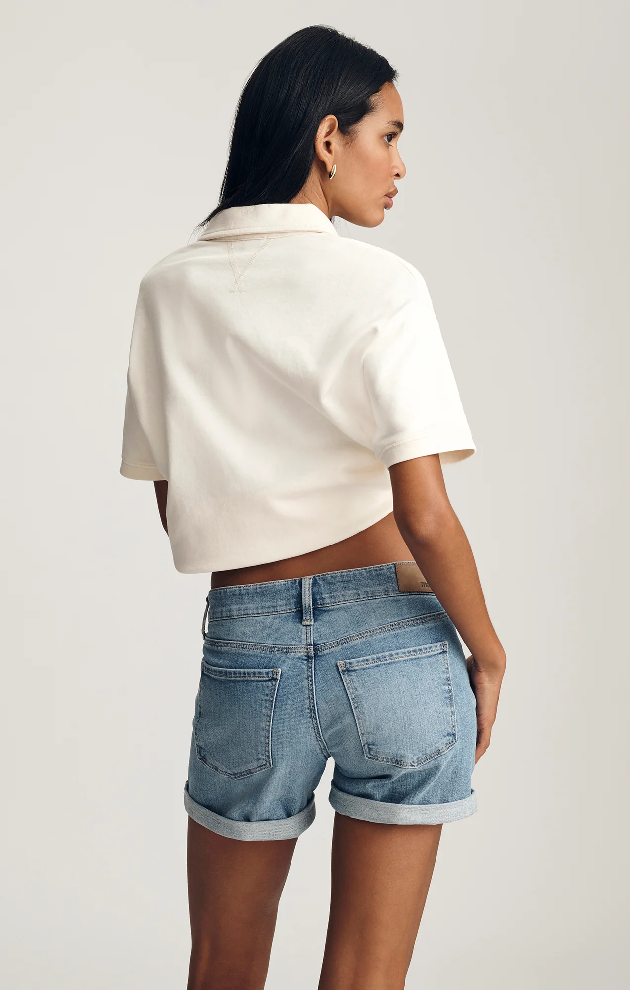 JULIA RELAXED SHORTS IN LIGHT BRUSHED FLEX BLUE - Image 4