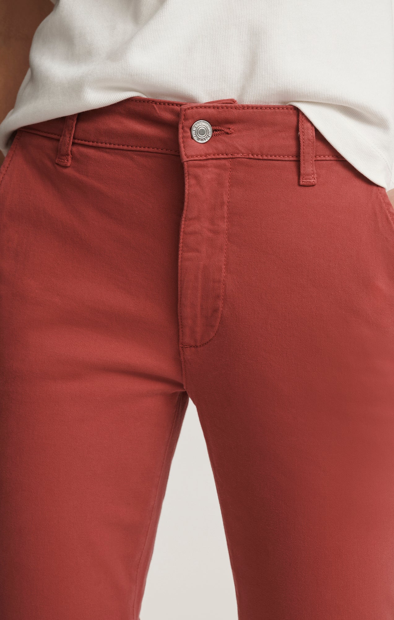 KATHLEEN SLIM BOYFRIEND CHINO IN BUBBLEGUM CASUAL TWILL - Image 4
