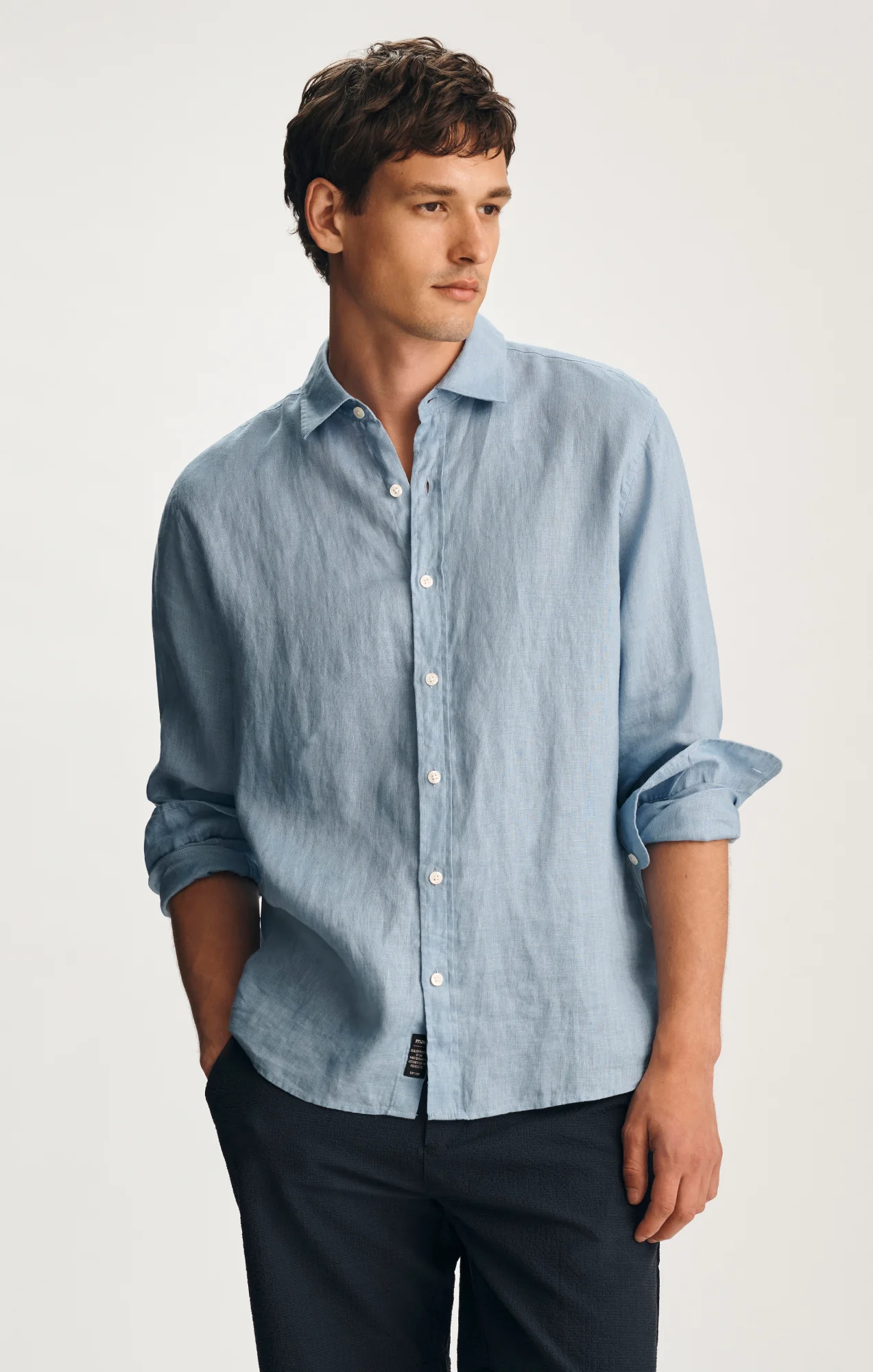 LINEN BUTTON-UP SHIRT IN ALLURE