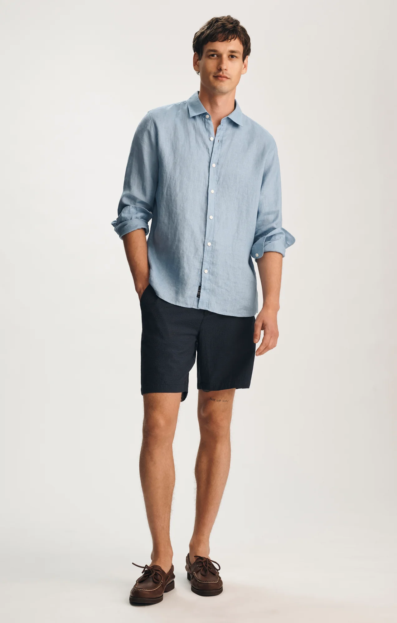 LINEN BUTTON-UP SHIRT IN ALLURE - Image 4
