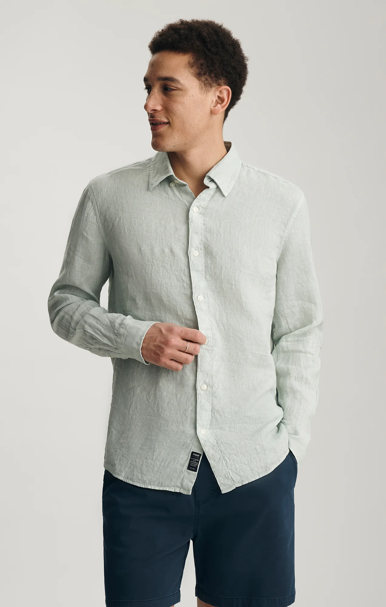 LINEN BUTTON-UP SHIRT IN AQUA GRAY