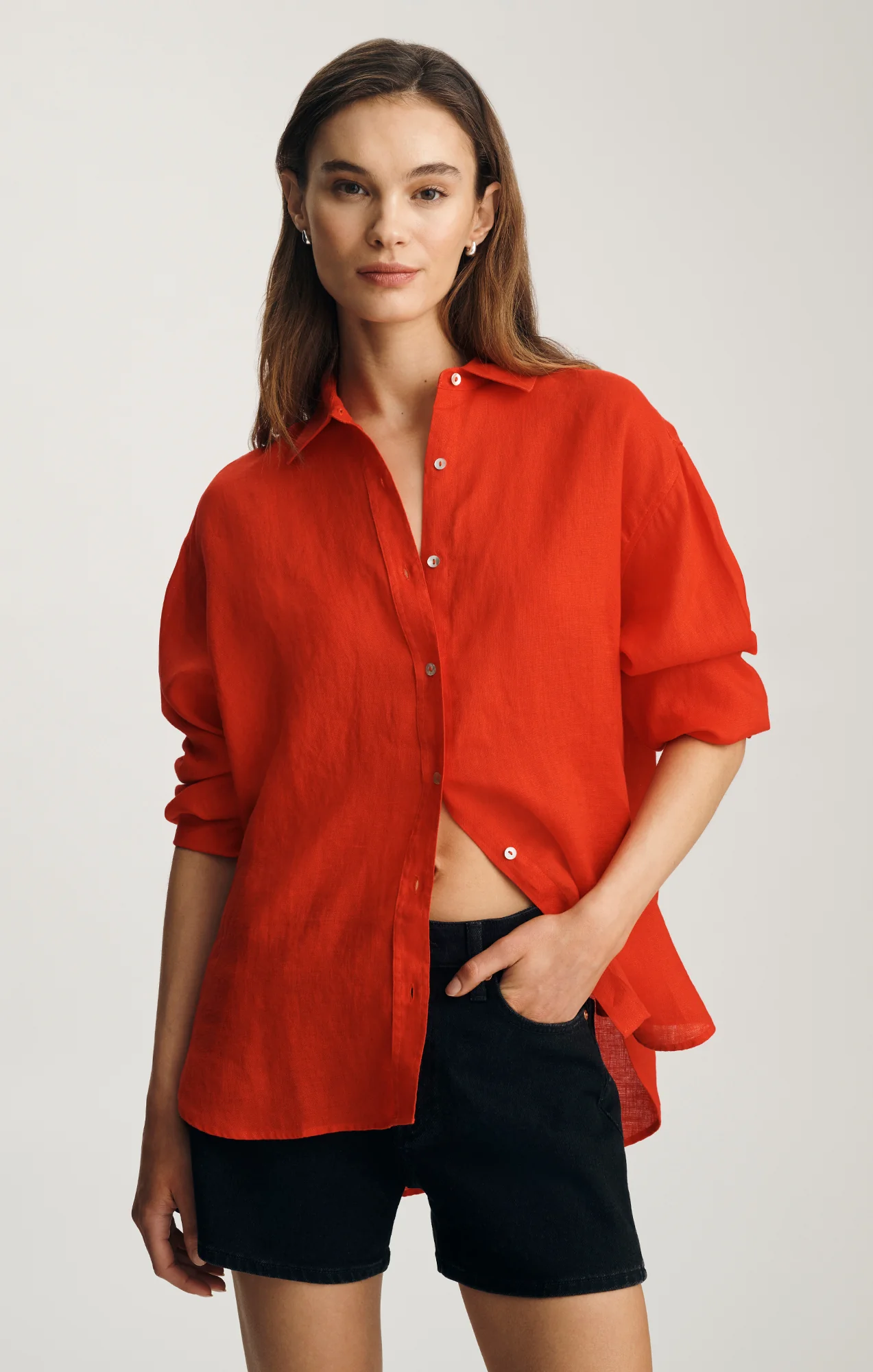LINEN BUTTON-UP SHIRT IN FIERY RED