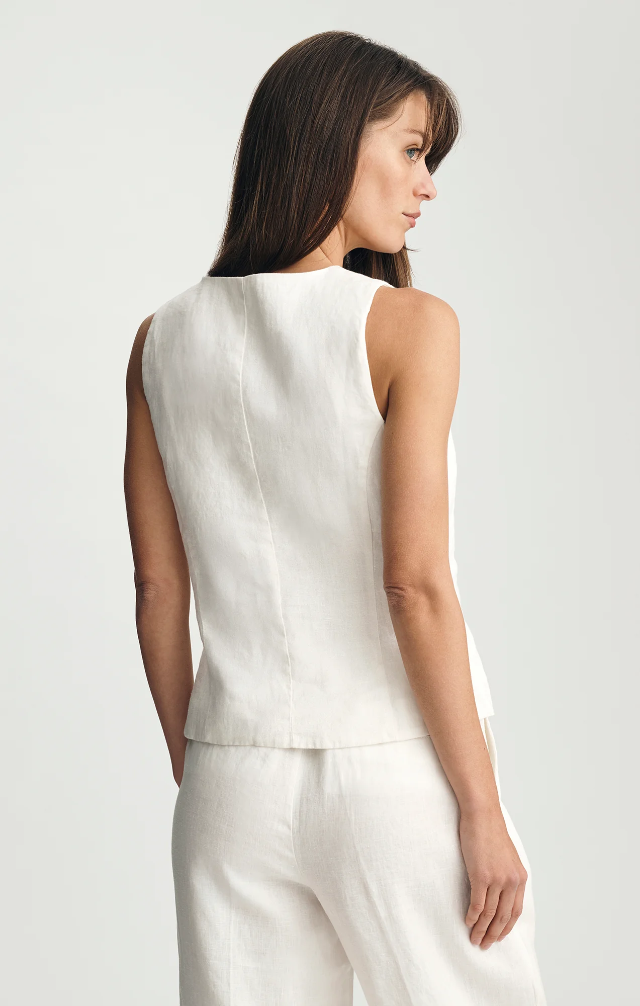 LINEN CUTAWAY VEST IN ANTIQUE WHITE - Image 2