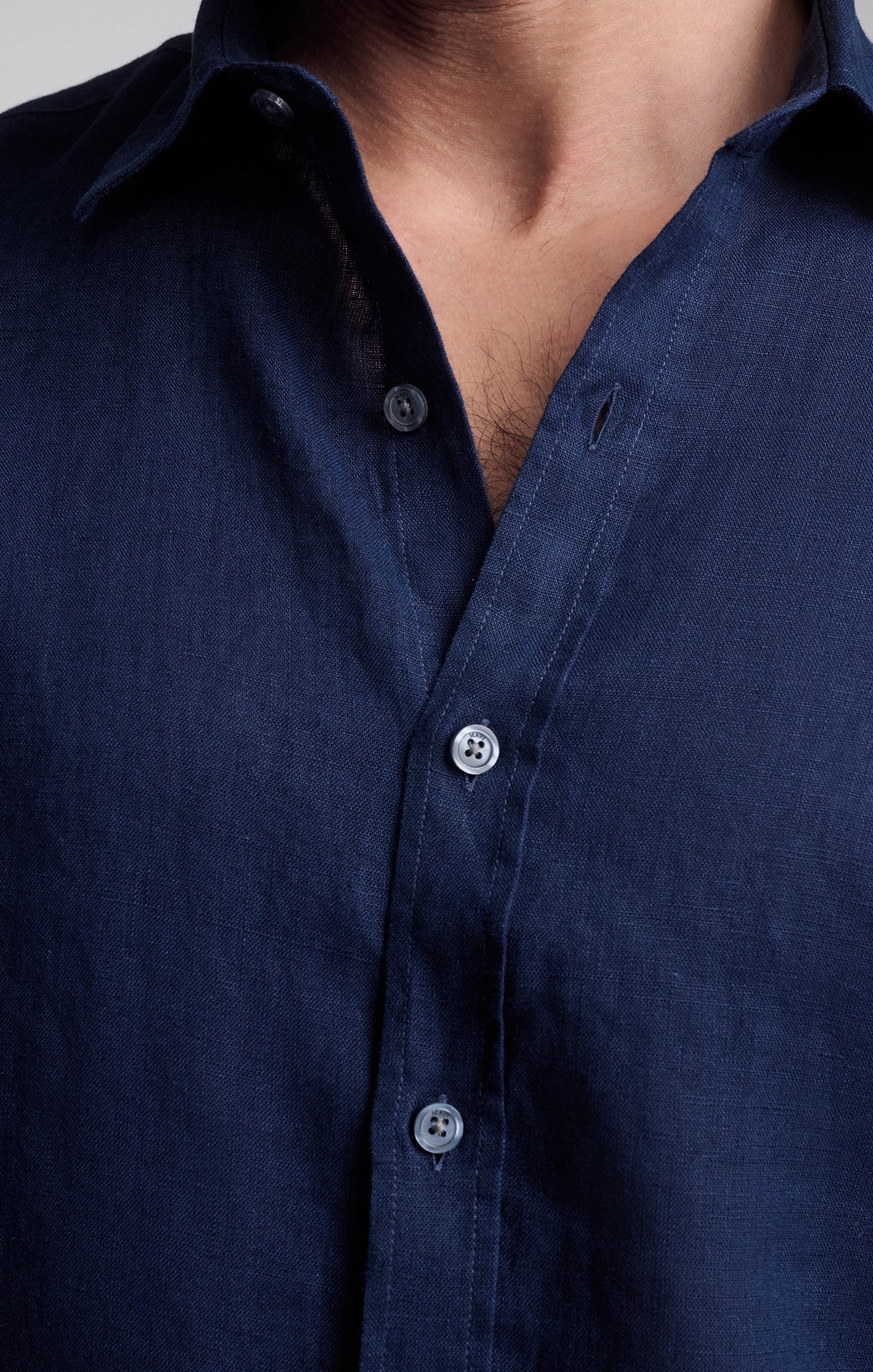 LINEN LONG SLEEVE BUTTON-UP SHIRT IN BLACK IRIS - Image 6