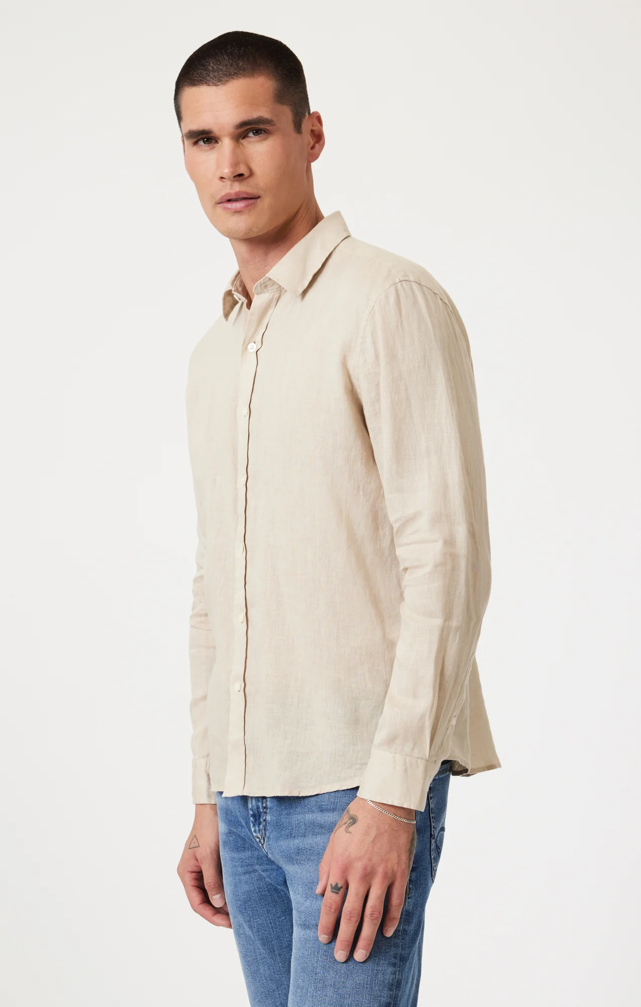 LINEN LONG SLEEVE BUTTON-UP SHIRT IN FEATHER GRAY - Image 2