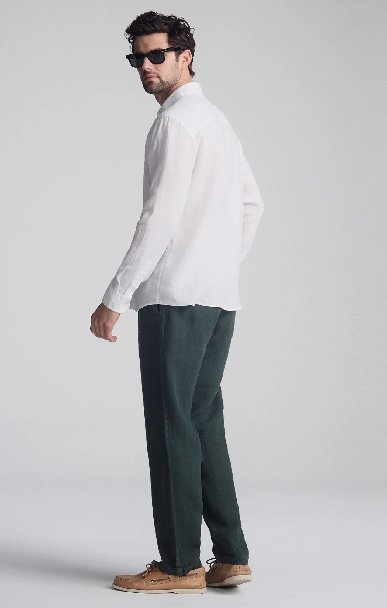 LINEN LONG SLEEVE BUTTON-UP SHIRT IN WHITE - Image 4