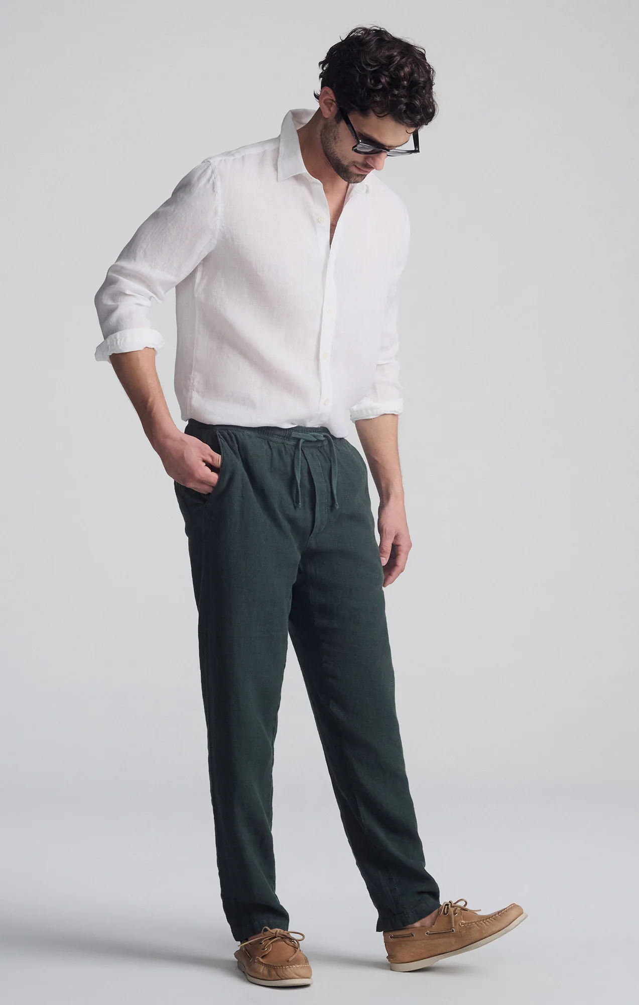 LINEN LONG SLEEVE BUTTON-UP SHIRT IN WHITE - Image 6