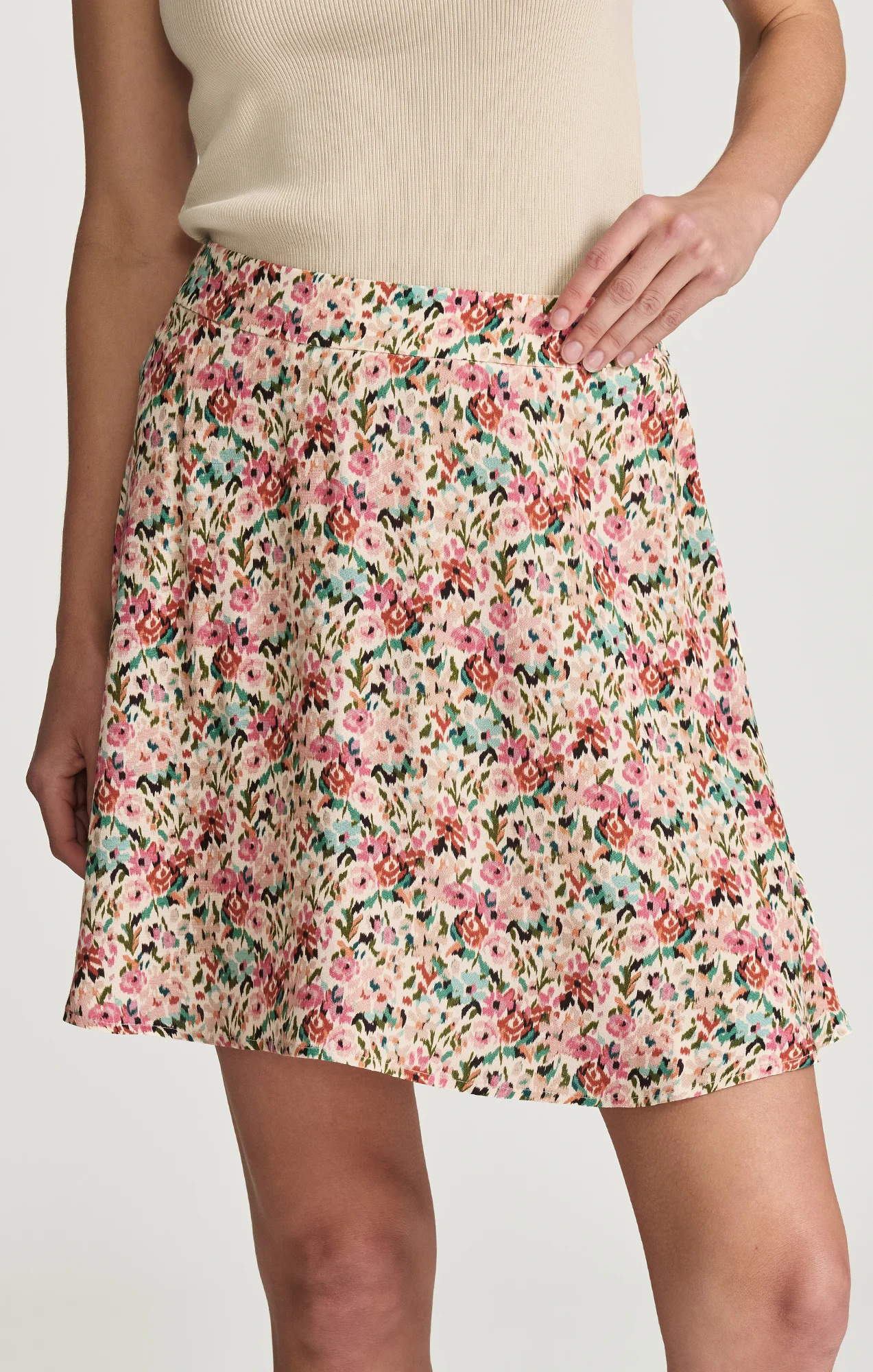 LINEN MINI SKIRT IN FLOWER PRINT - Image 4