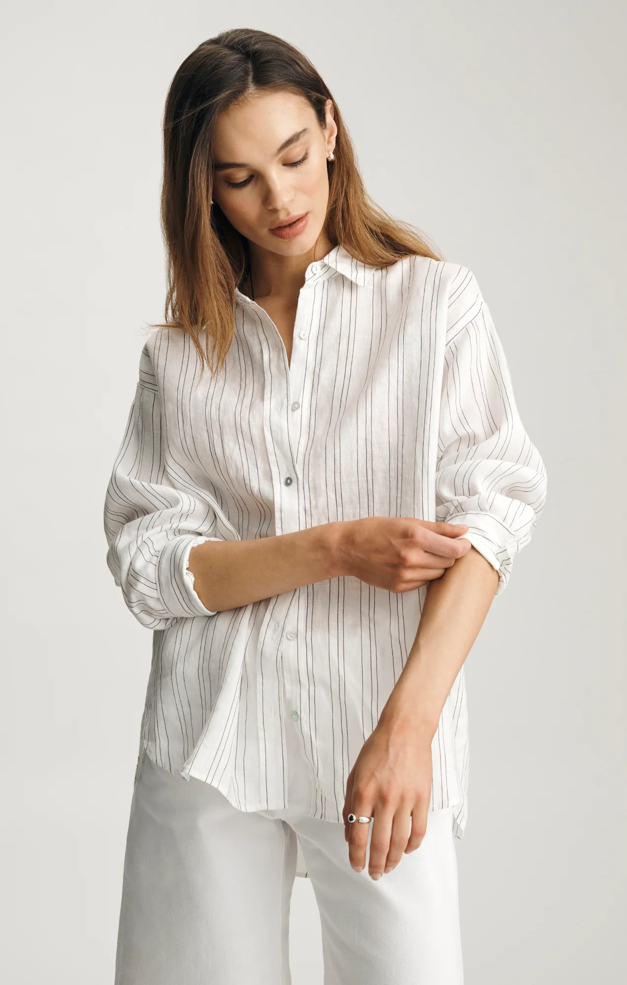 LINEN OVERSIZED BUTTON-UP SHIRT IN BLACK STRIPED
