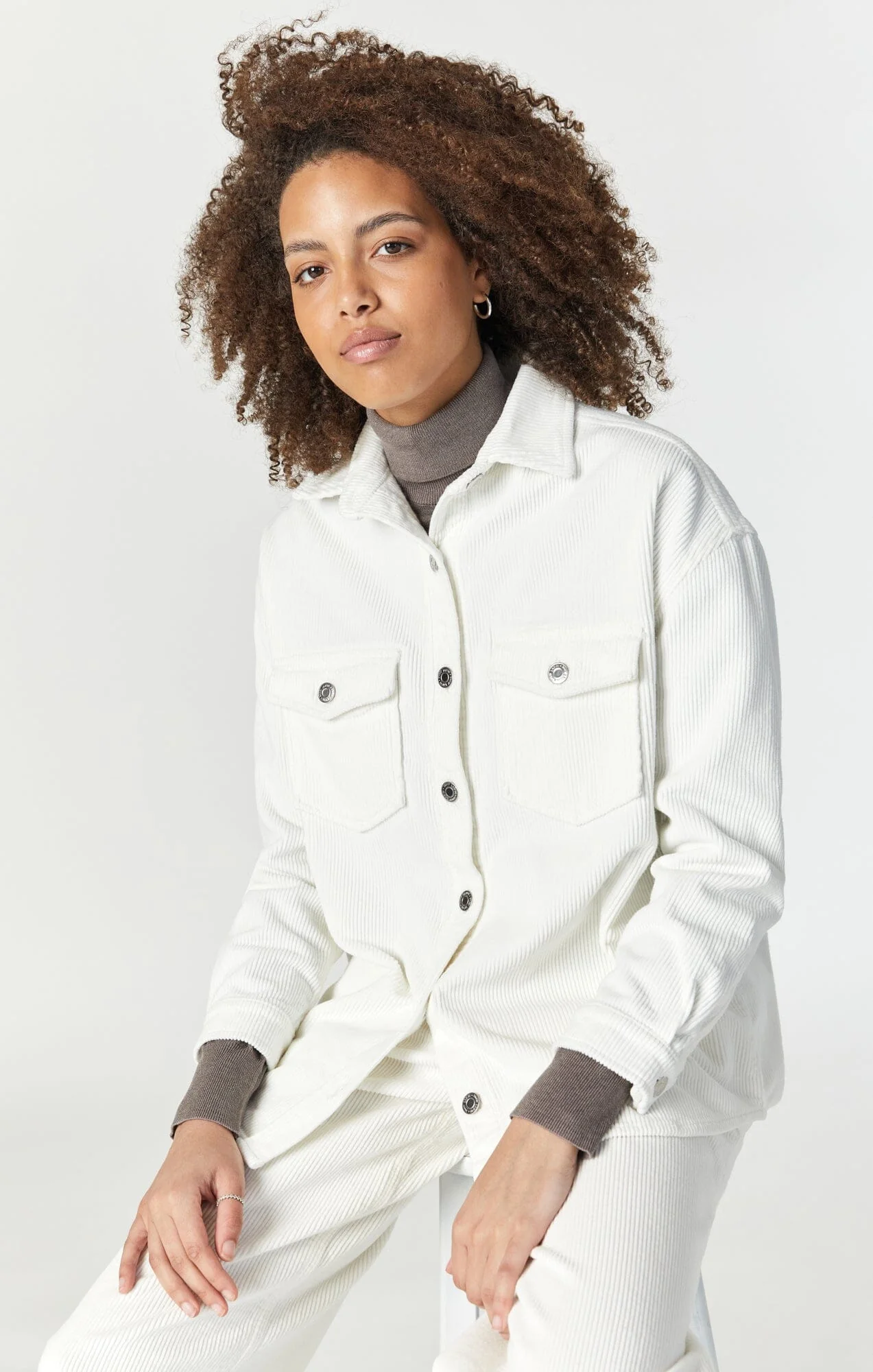 LIVIA OVERSIZED DENIM SHIRT IN OFF-WHITE CORD - Image 8