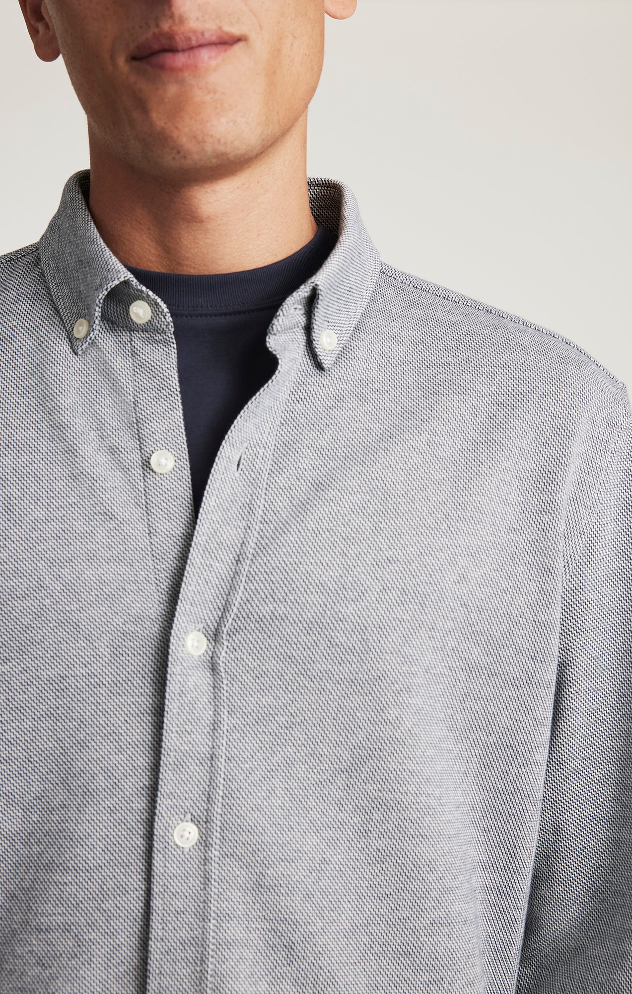 LONG SLEEVE BUTTON-DOWN SHIRT IN TOTAL ECLIPSE - Image 4