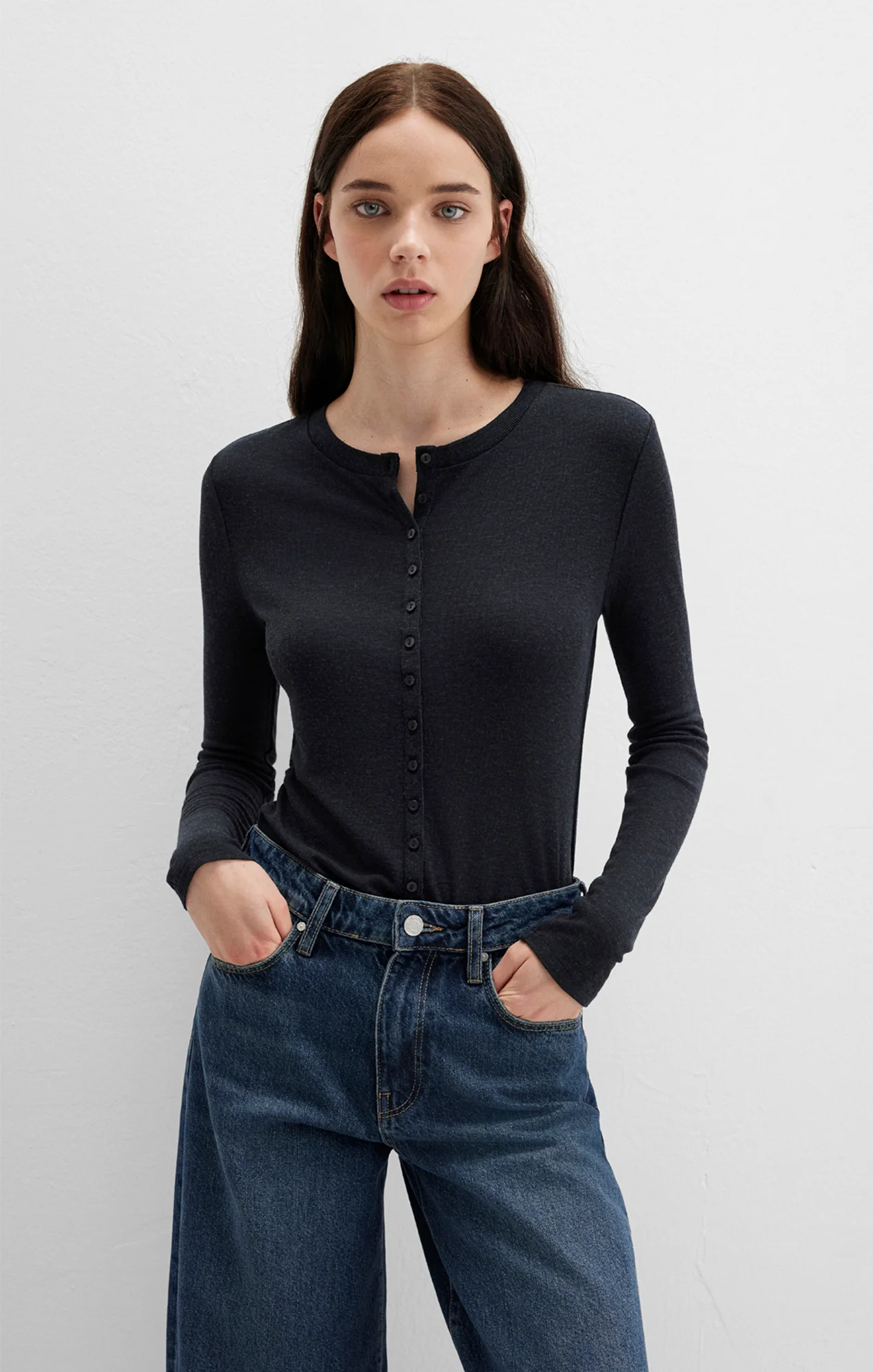 EDITION BUTTON-UP LONG SLEEVE T-SHIRT IN ANTHRACITE