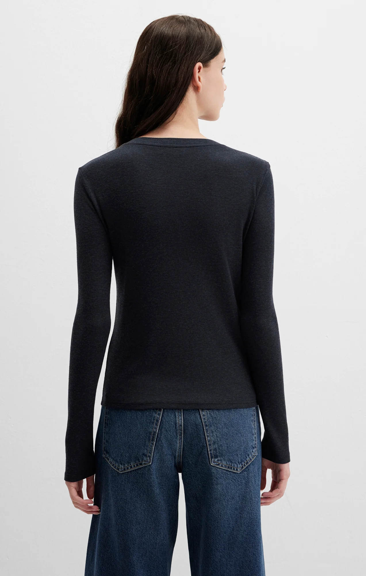 EDITION BUTTON-UP LONG SLEEVE T-SHIRT IN ANTHRACITE - Image 3