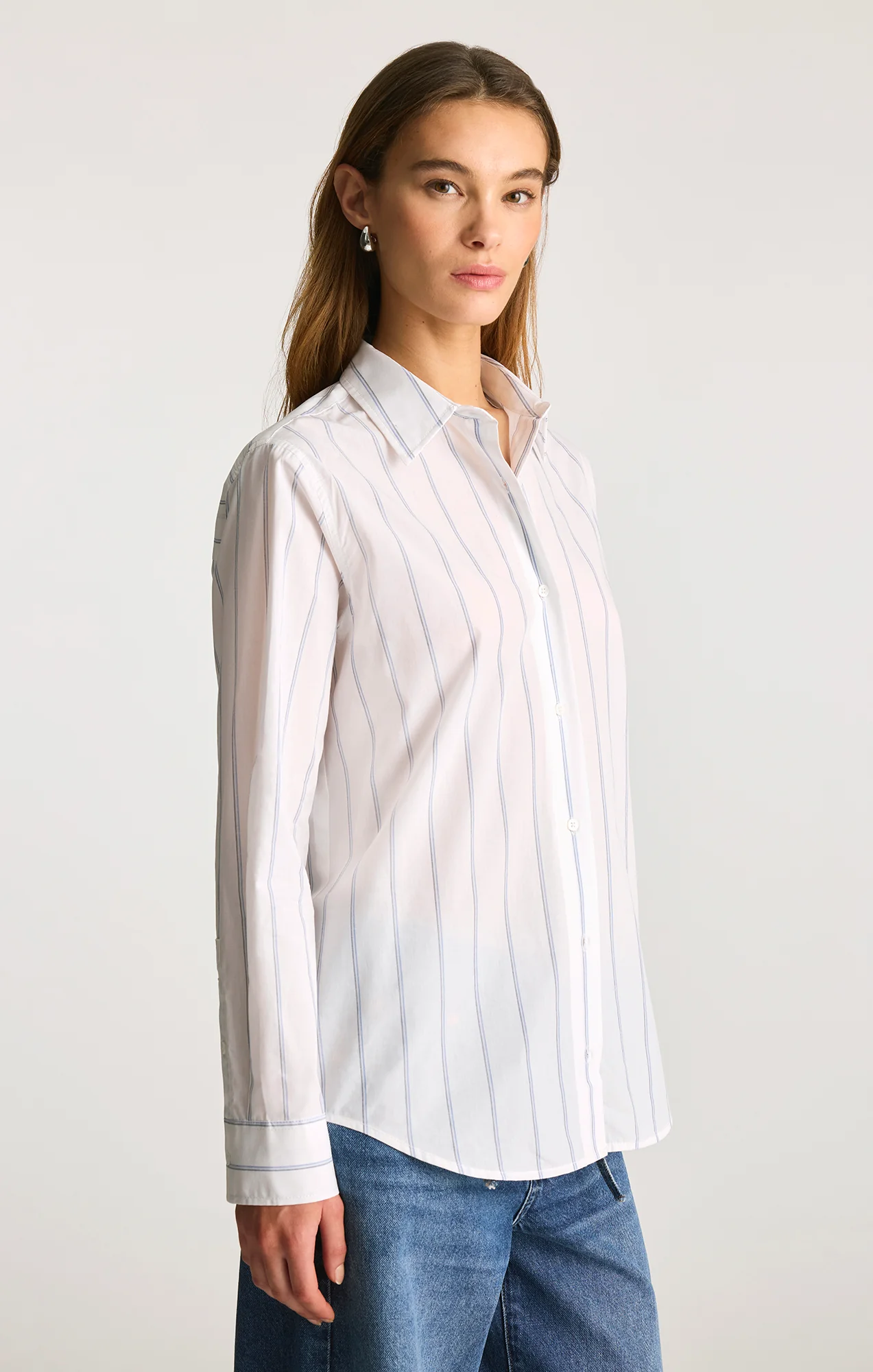 LONG SLEEVE BUTTON-UP SHIRT IN BLUE STRIPED - Image 3