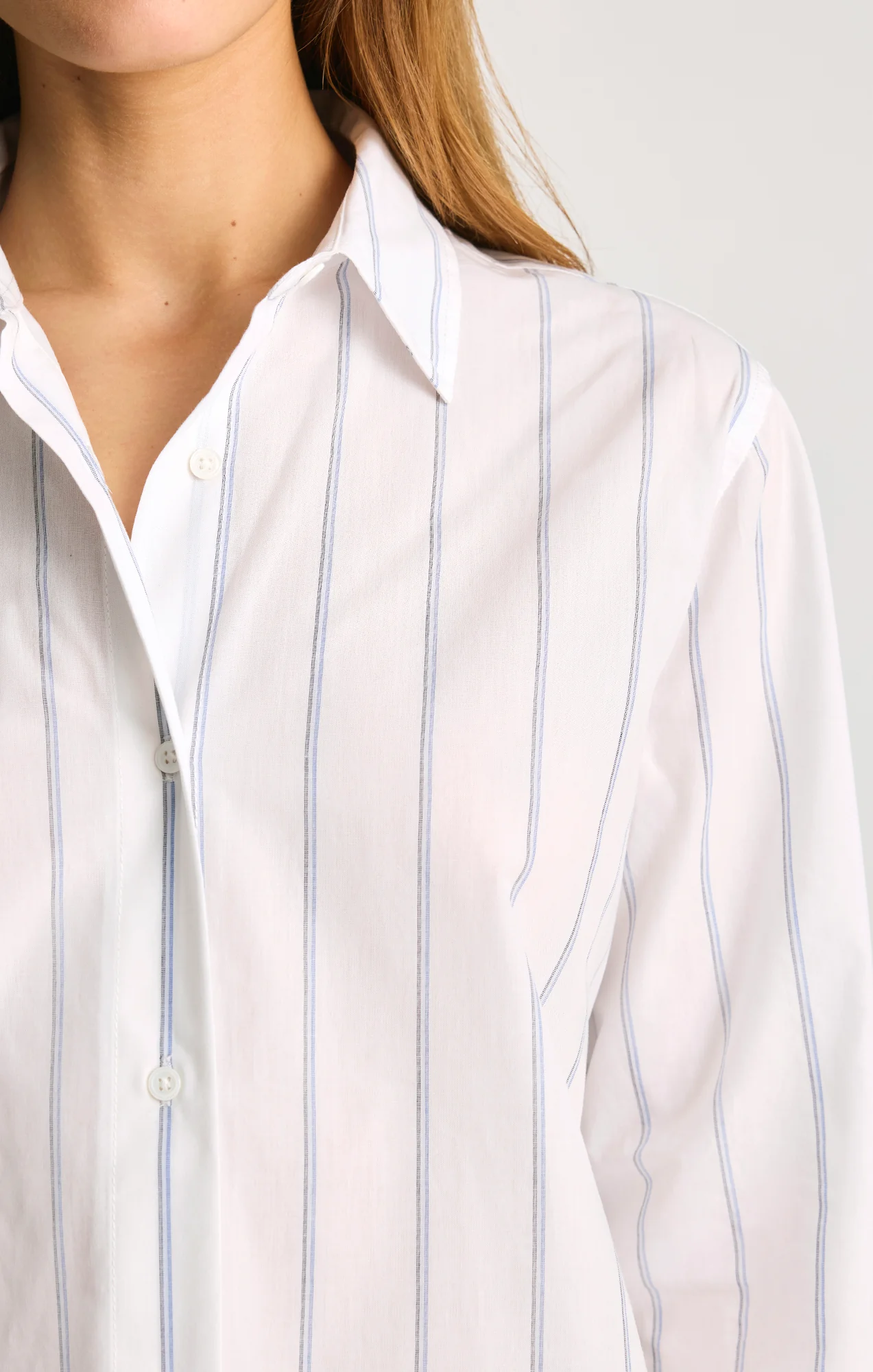 LONG SLEEVE BUTTON-UP SHIRT IN BLUE STRIPED - Image 4