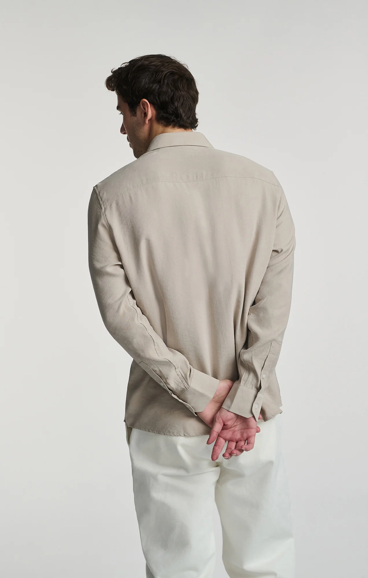 LONG SLEEVE BUTTON-UP SHIRT IN PALOMA - Image 2