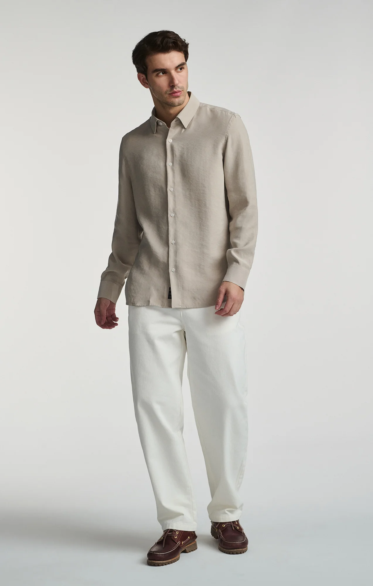 LONG SLEEVE BUTTON-UP SHIRT IN PALOMA - Image 3