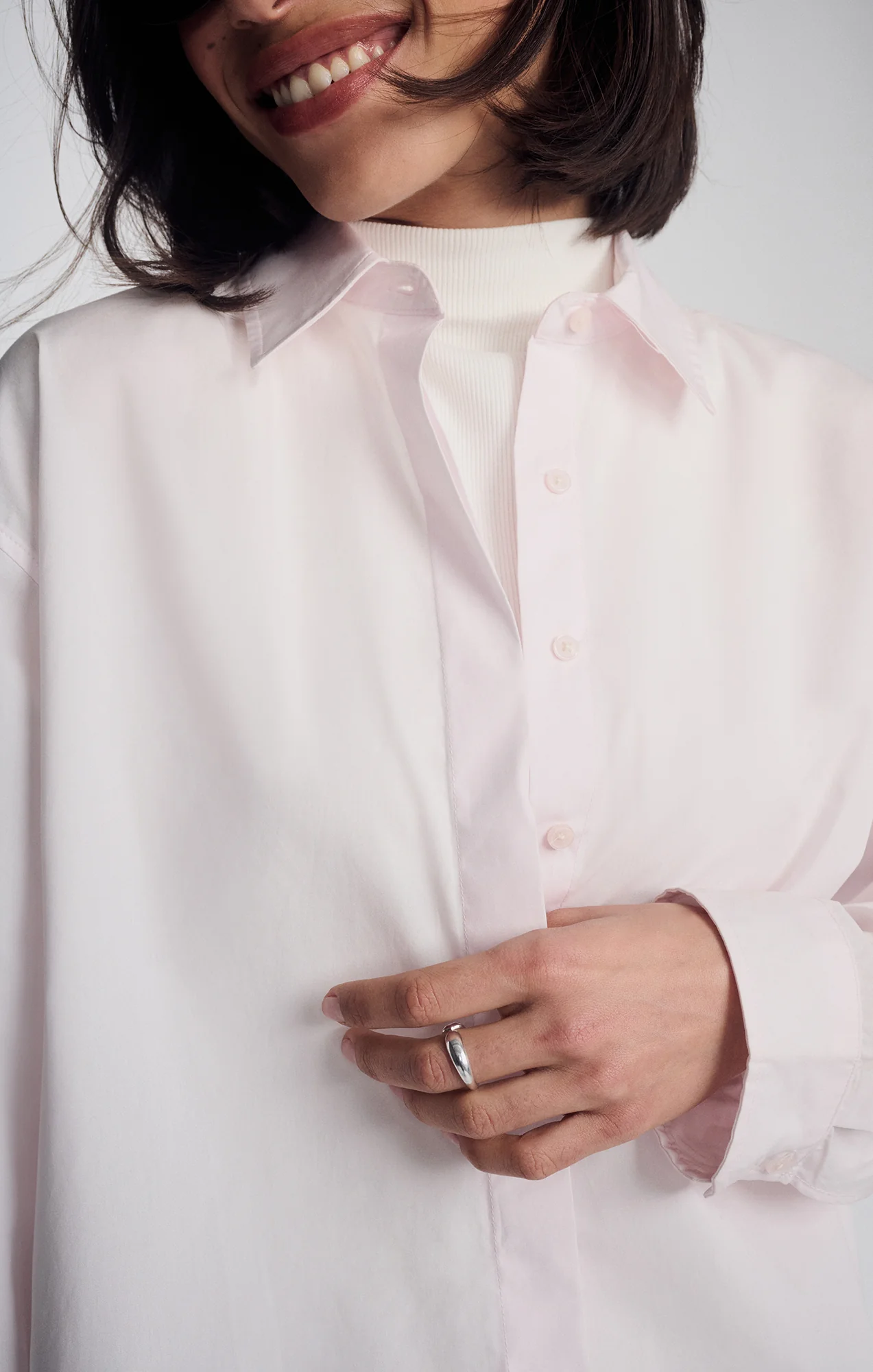 LONG SLEEVE BUTTON-UP SHIRT IN SHRINKING VIOLET - Image 6