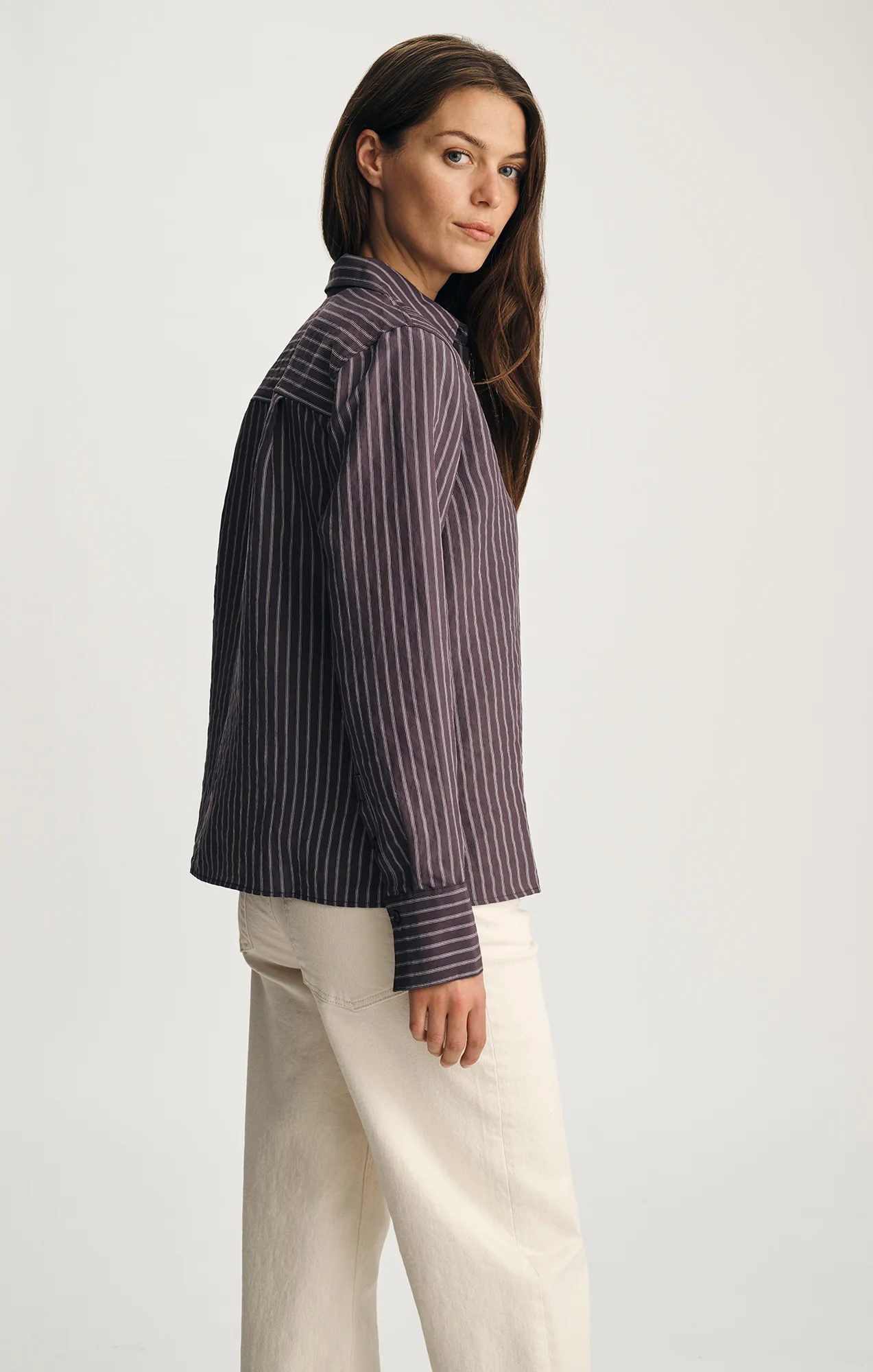 LUXE TOUCH TENCEL™ BUTTON-UP SHIRT IN SWEET GRAPE STRIPE - Image 2
