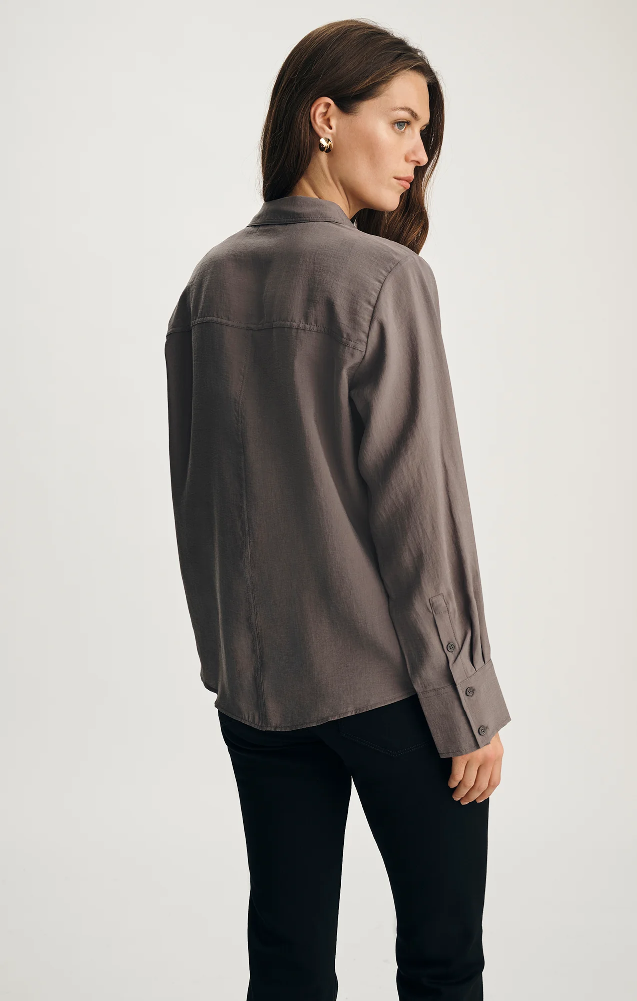 LUXE TOUCH TENCEL™ BUTTON-UP SHIRT IN TORNADO - Image 2