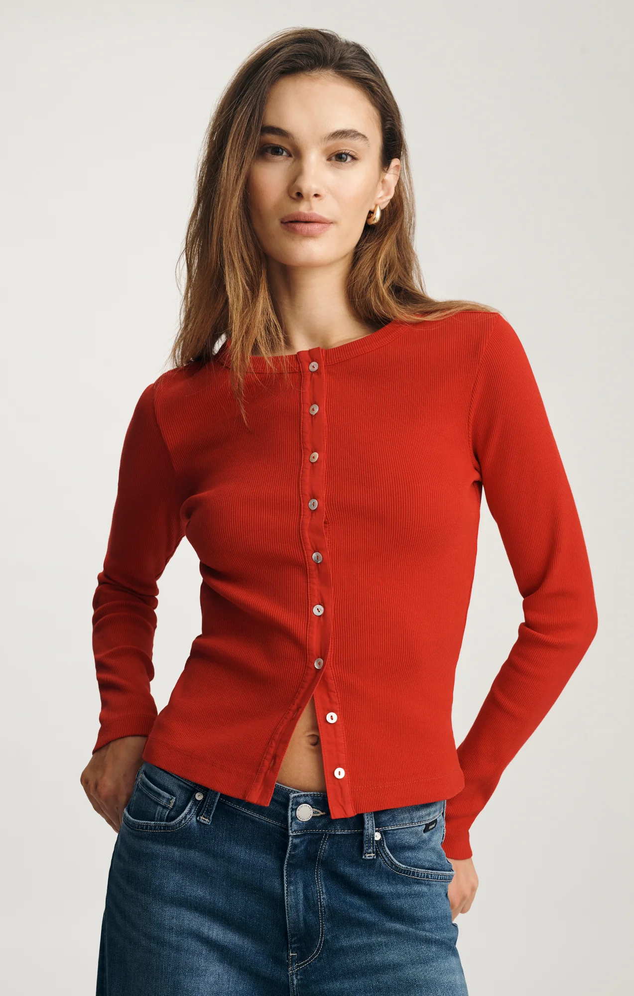 LONG SLEEVE BUTTON-UP T-SHIRT IN RED