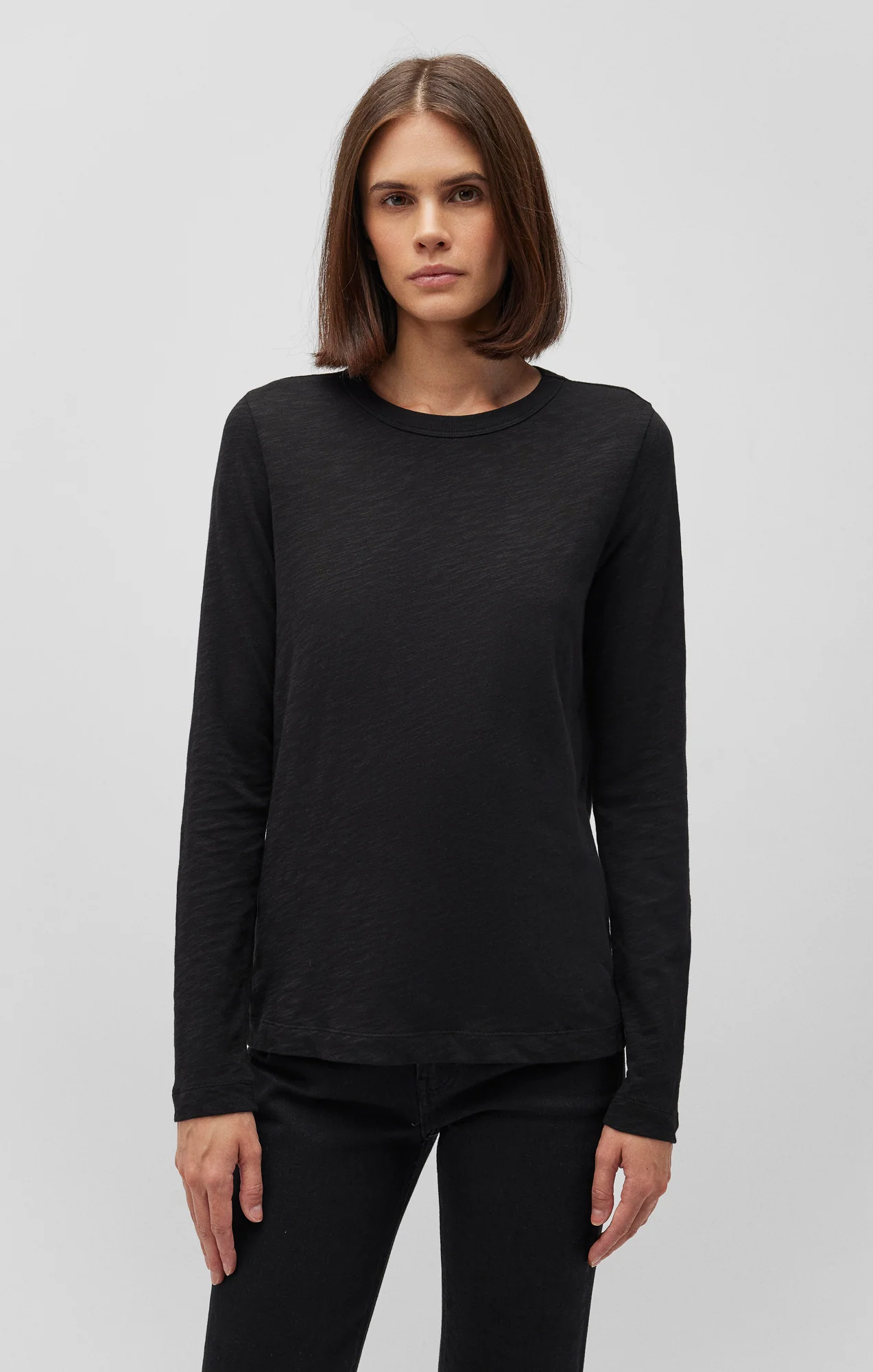 LONG SLEEVE CREW NECK T-SHIRT IN BLACK - Image 2
