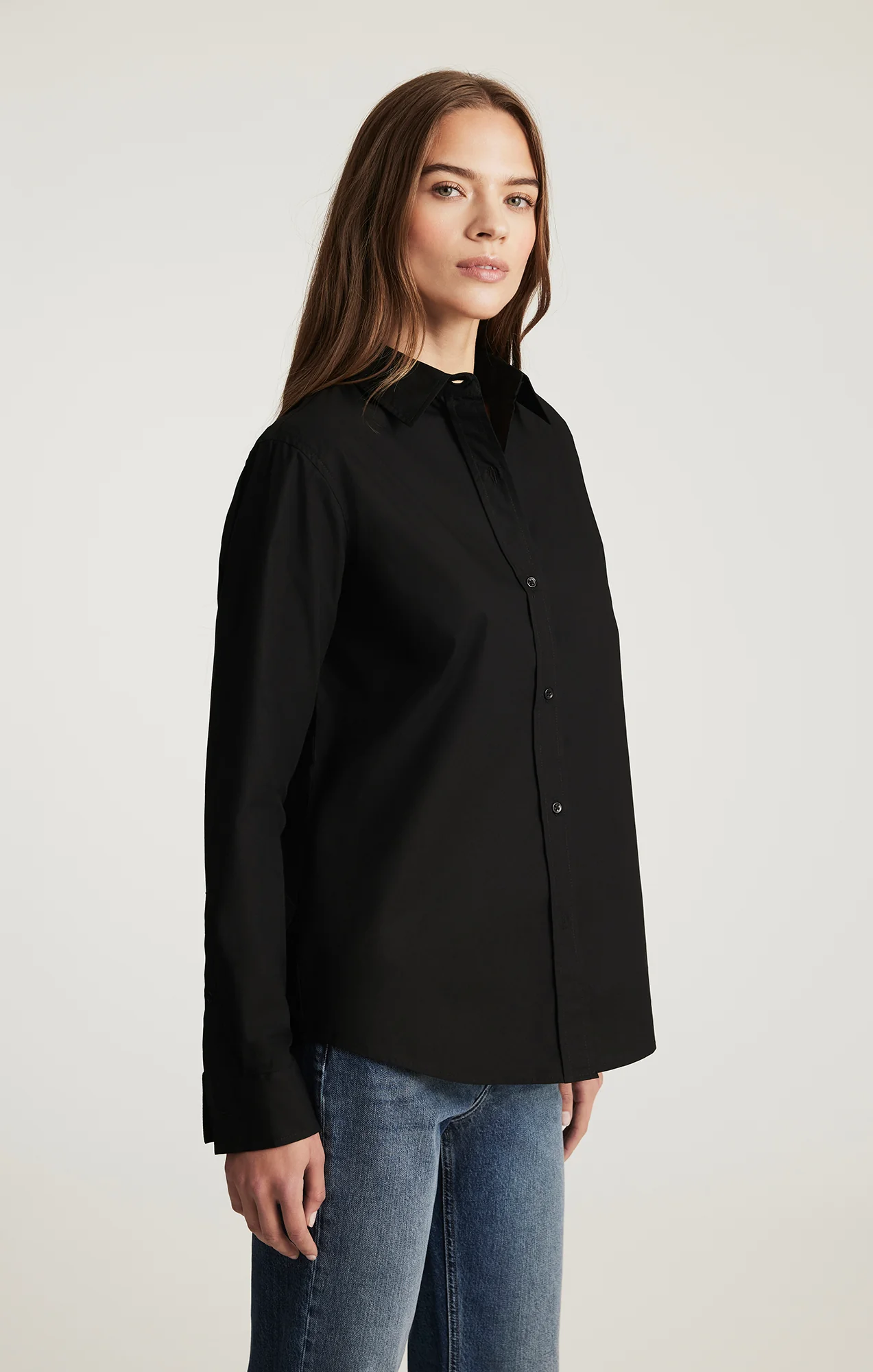 LONG SLEEVE BUTTON-UP SHIRT IN BLACK - Image 3