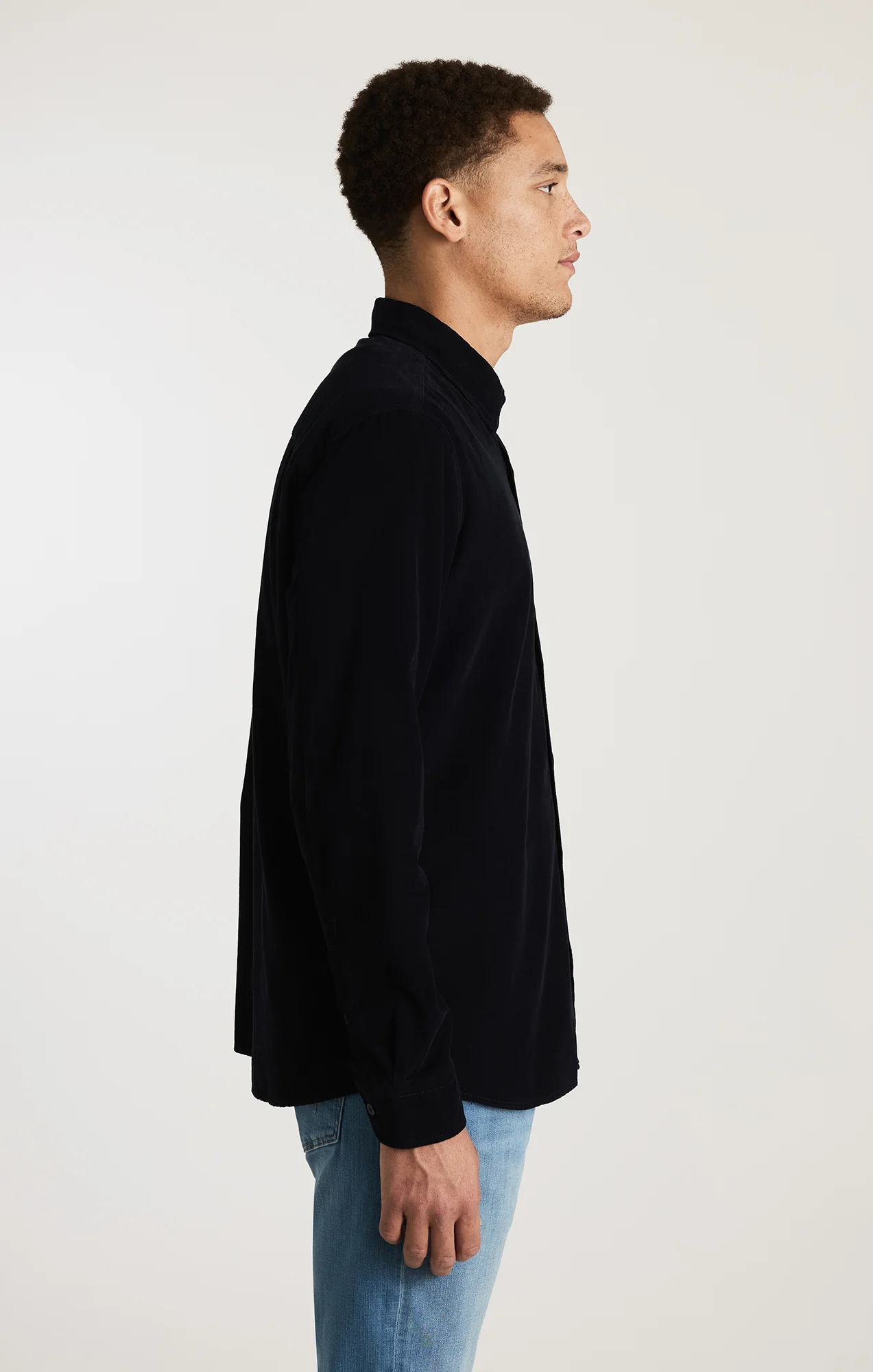 LONG SLEEVE BUTTON-UP SHIRT IN DARK SAPPHIRE - Image 2