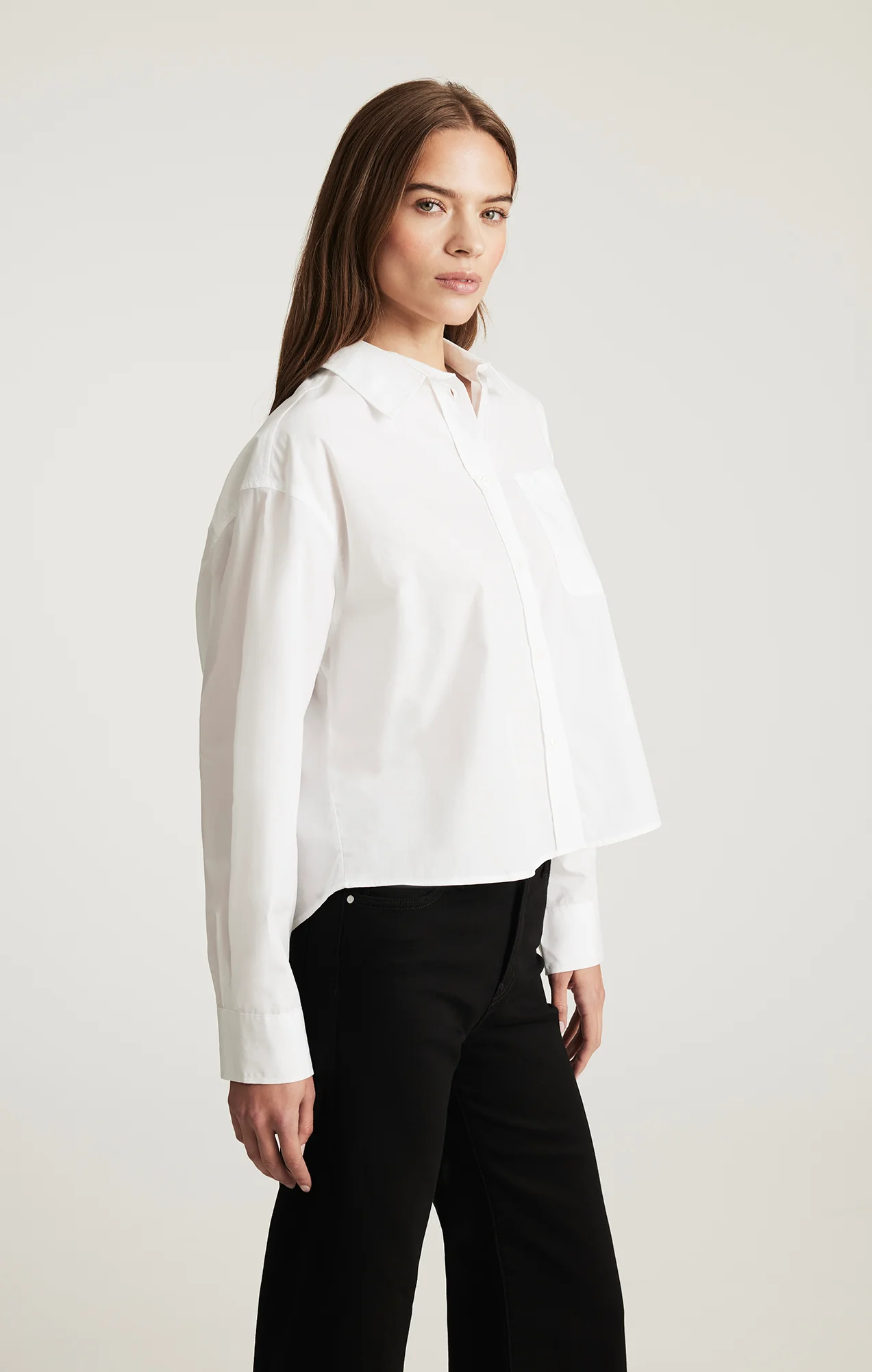 ONE POCKET BUTTON-UP SHIRT IN WHITE - Image 2