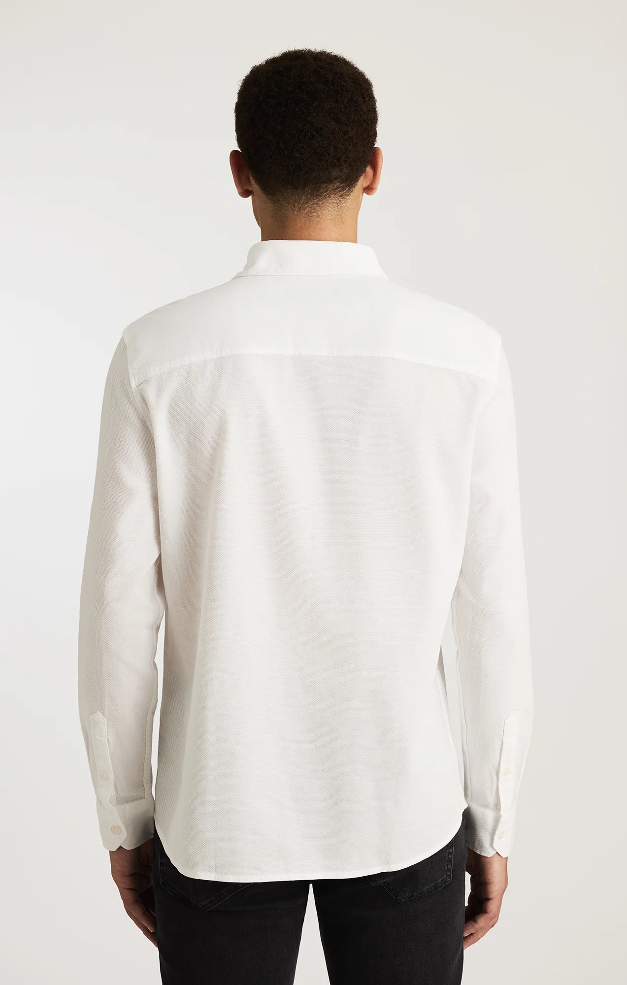 LONG SLEEVE BUTTON-UP SHIRT IN WHITE - Image 3