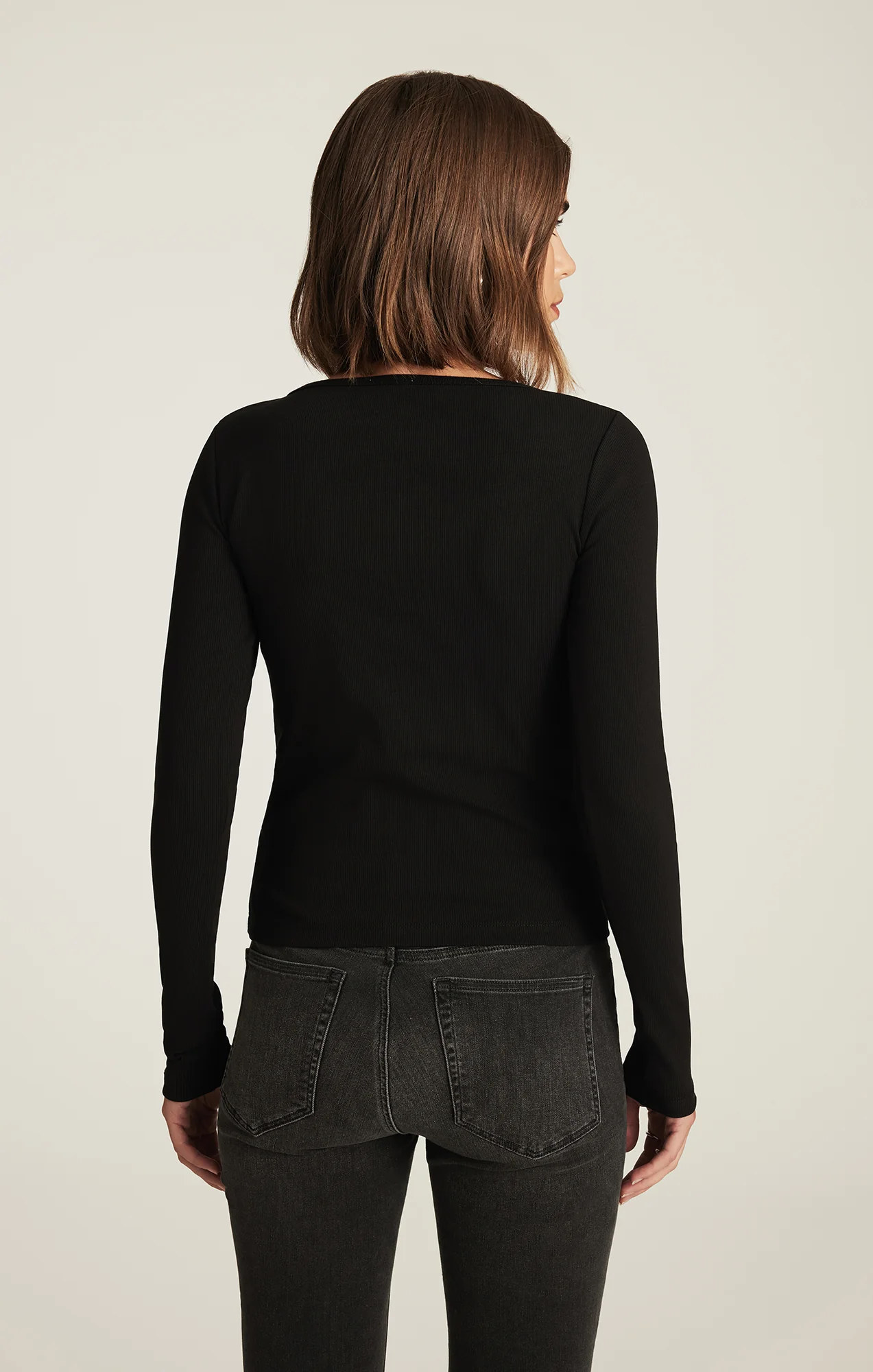 SOFIA RIBBED SQUARE NECK T-SHIRT IN BLACK - Image 3