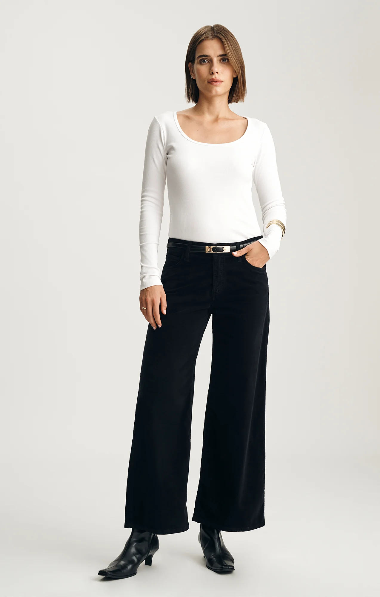 SOFIA RIBBED SQUARE NECK T-SHIRT IN WHITE - Image 3