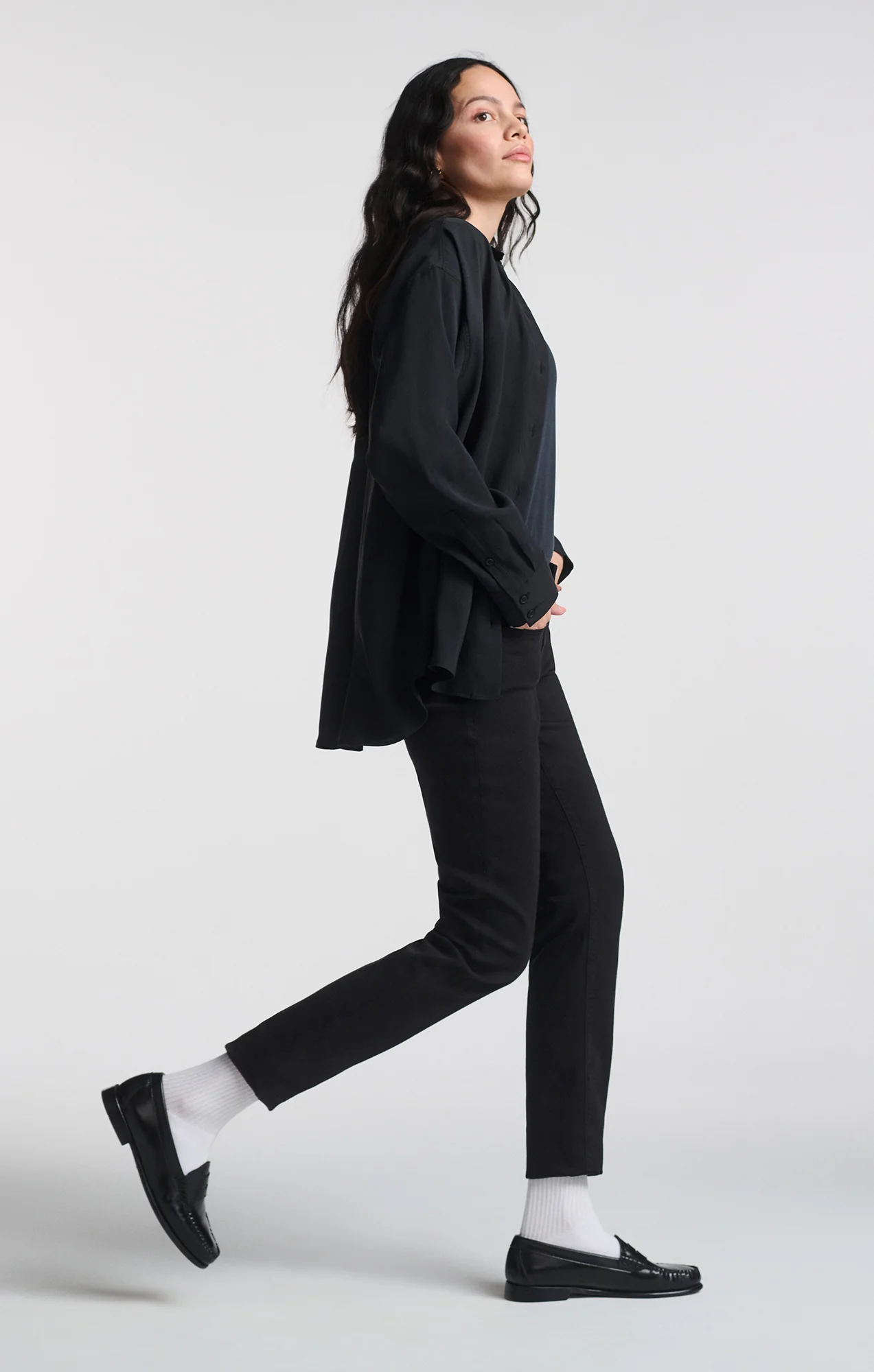 LUXE TOUCH BUTTON-UP SHIRT IN BLACK - Image 6