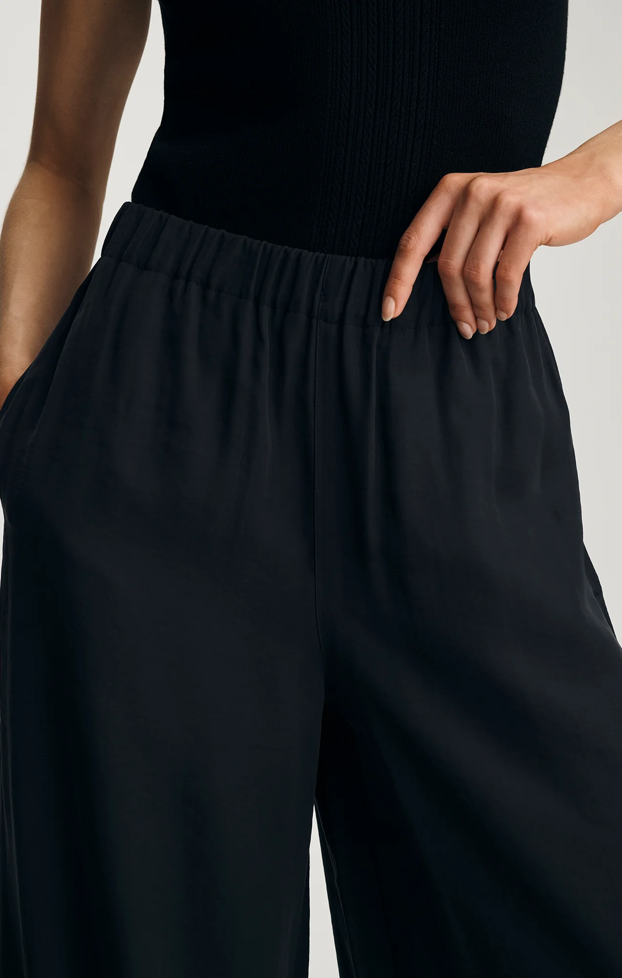 LUXE TOUCH PANTS IN BLACK - Image 5