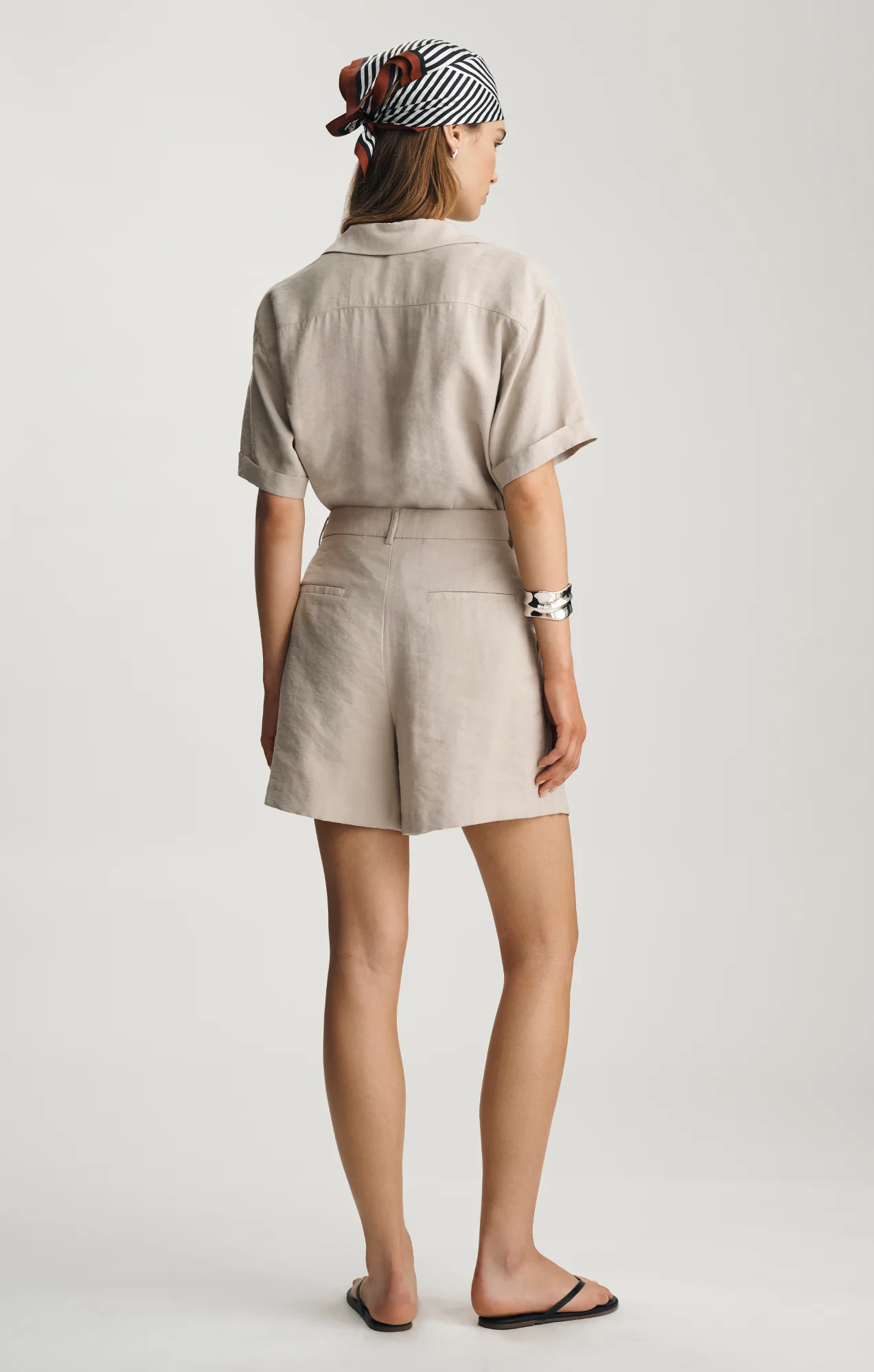 LUXE TOUCH PLEATED SHORTS IN OYSTER GRAY - Image 2