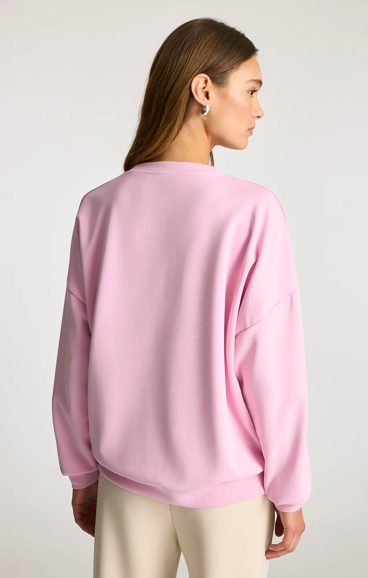 LUXE TOUCH TENCEL™ SWEATSHIRT IN LILAC SACHET - Image 2