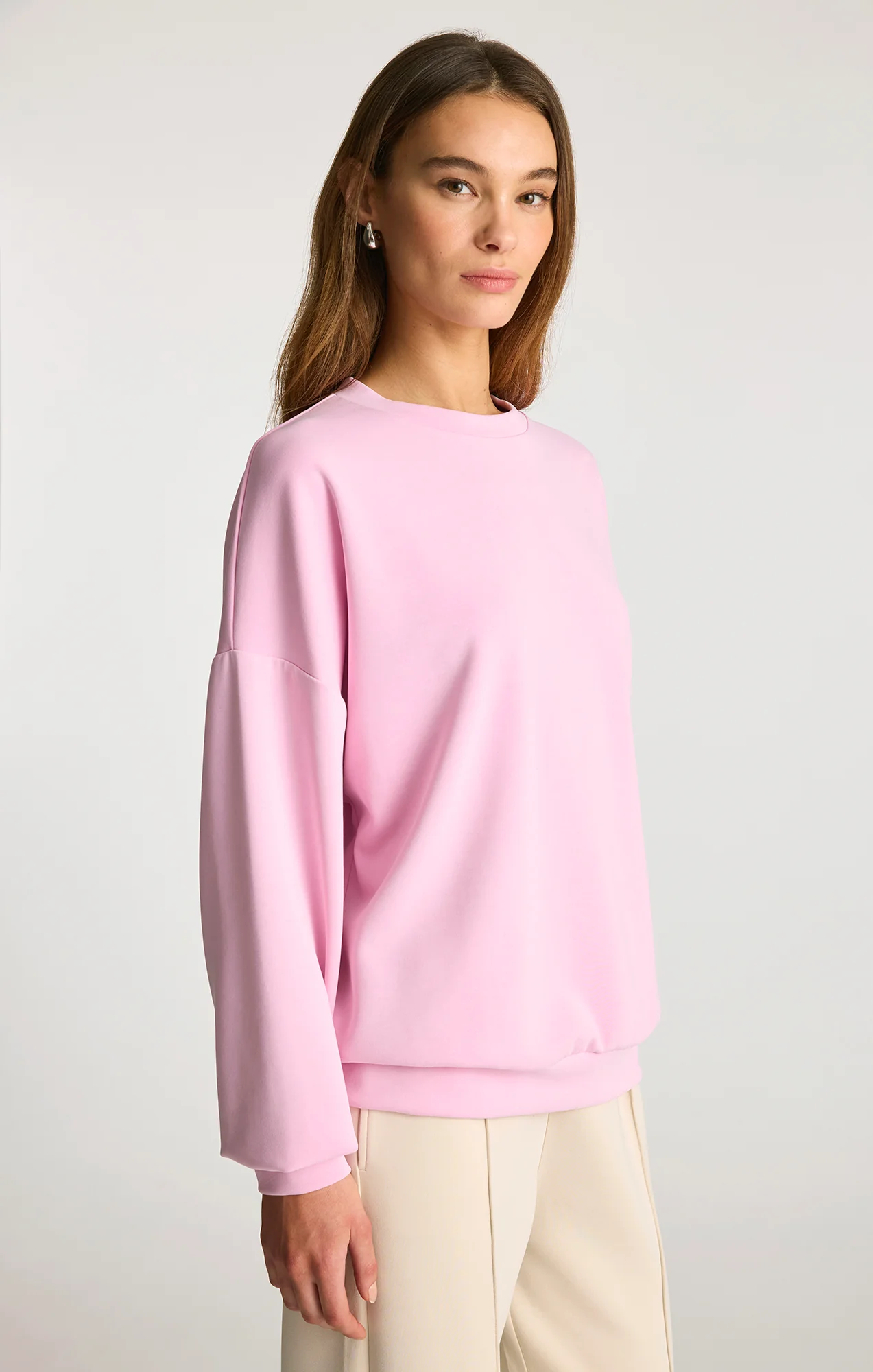 LUXE TOUCH TENCEL™ SWEATSHIRT IN LILAC SACHET - Image 3