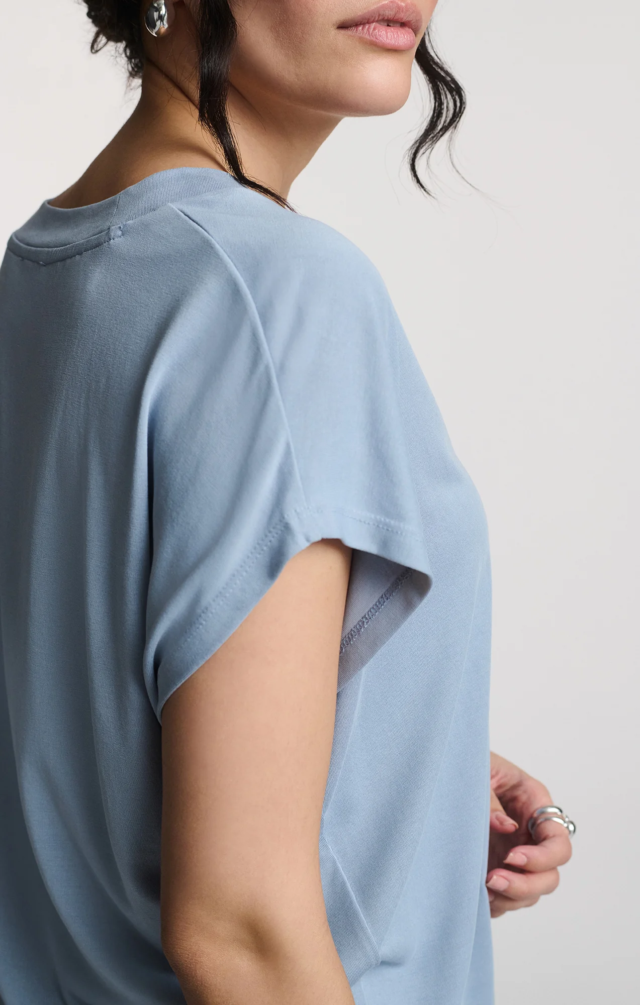 LUXE TOUCH TENCEL™ V-NECK SHIRT IN ZEN BLUE - Image 4