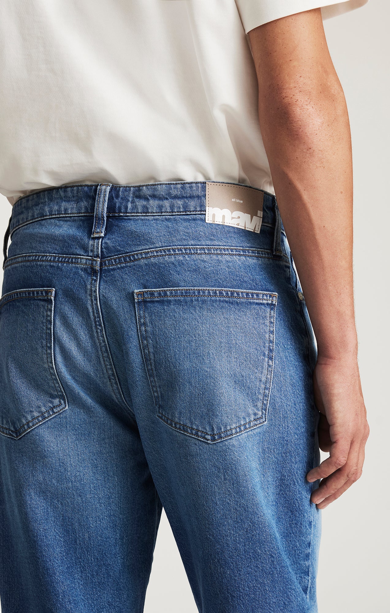 MARCEL LOOSE STRAIGHT LEG IN MID BRUSHED CLASSIC BLUE - Image 7