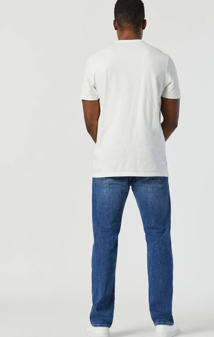 MARCUS SLIM STRAIGHT LEG JEANS IN MID FOGGY FEATHER BLUE - Image 3
