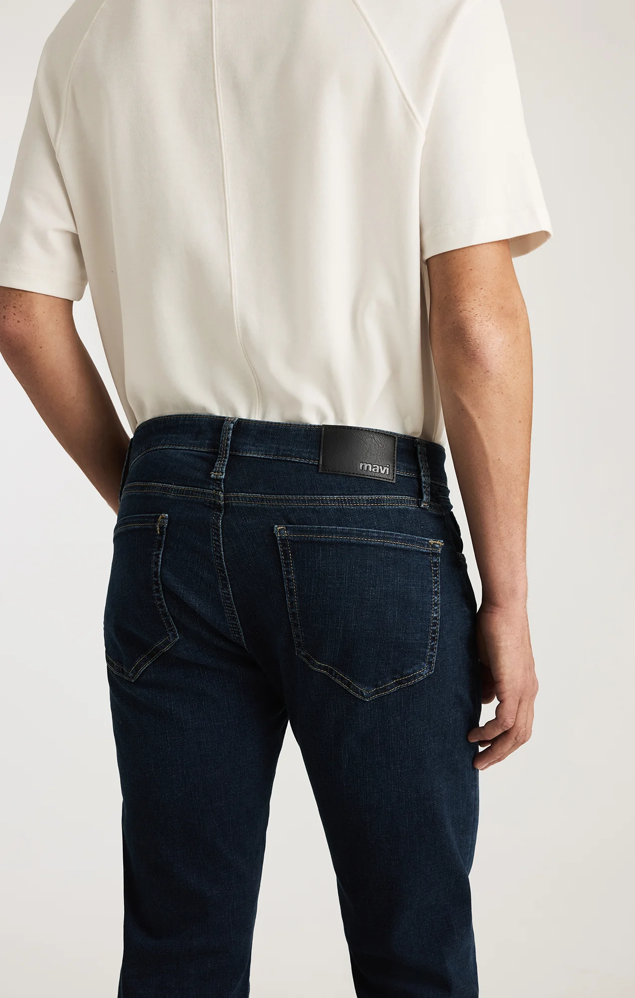 MARCUS SLIM STRAIGHT LEG IN DARK BRUSHED ORGANIC VINTAGE - Image 6