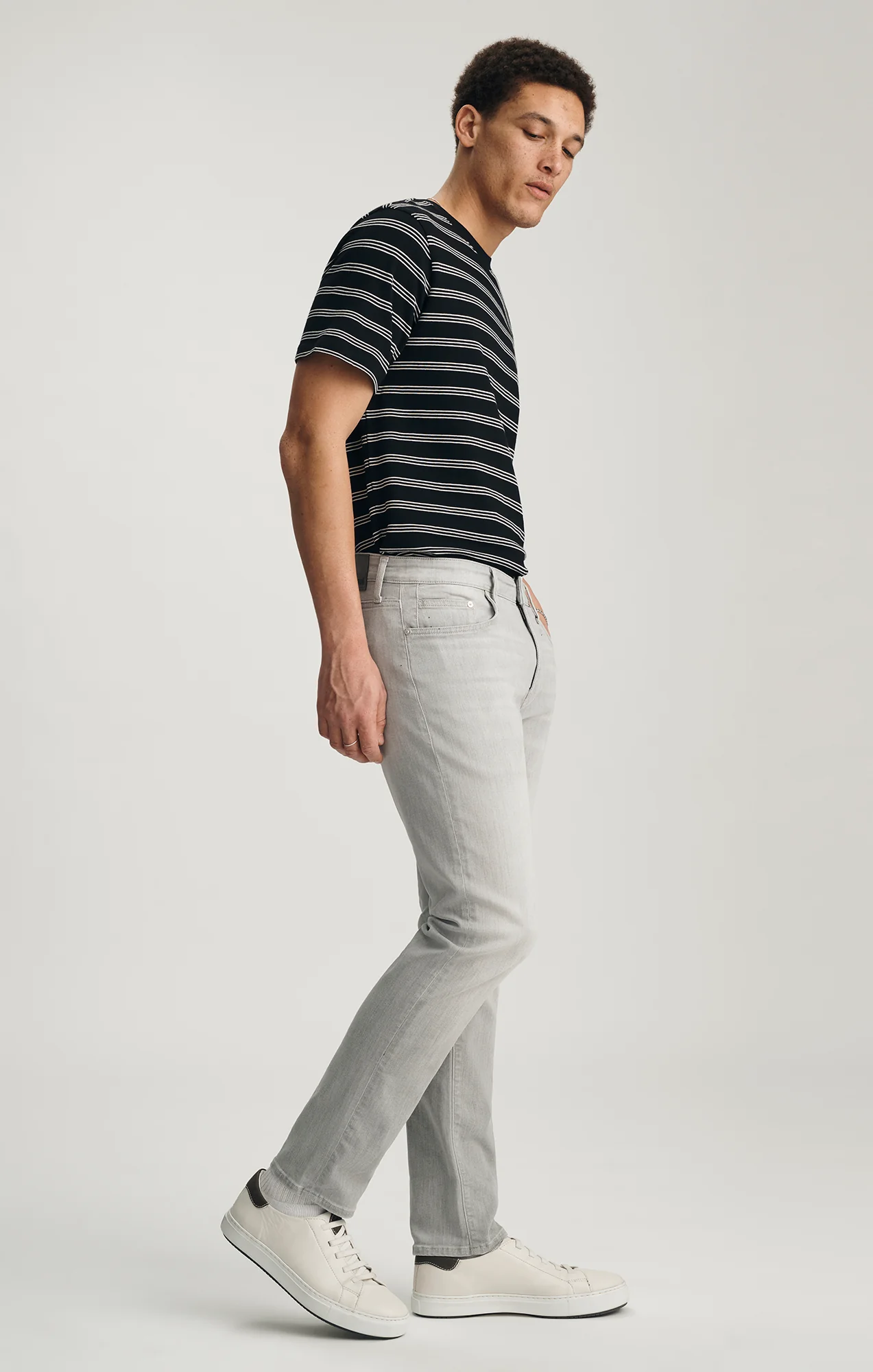 MARCUS SLIM STRAIGHT LEG IN ICE GREY FEATHER BLUE - Image 2