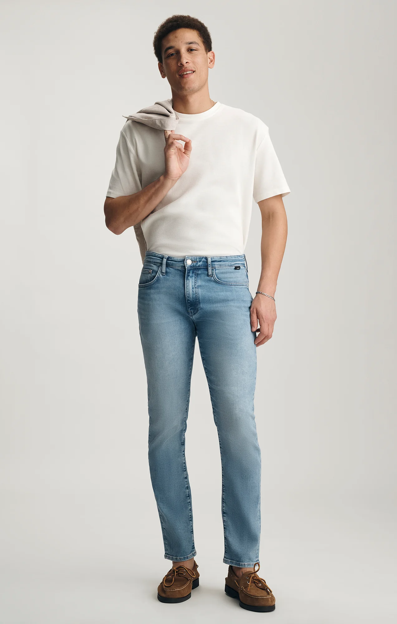 MARCUS SLIM STRAIGHT LEG IN LIGHT BLUE FEATHER BLUE