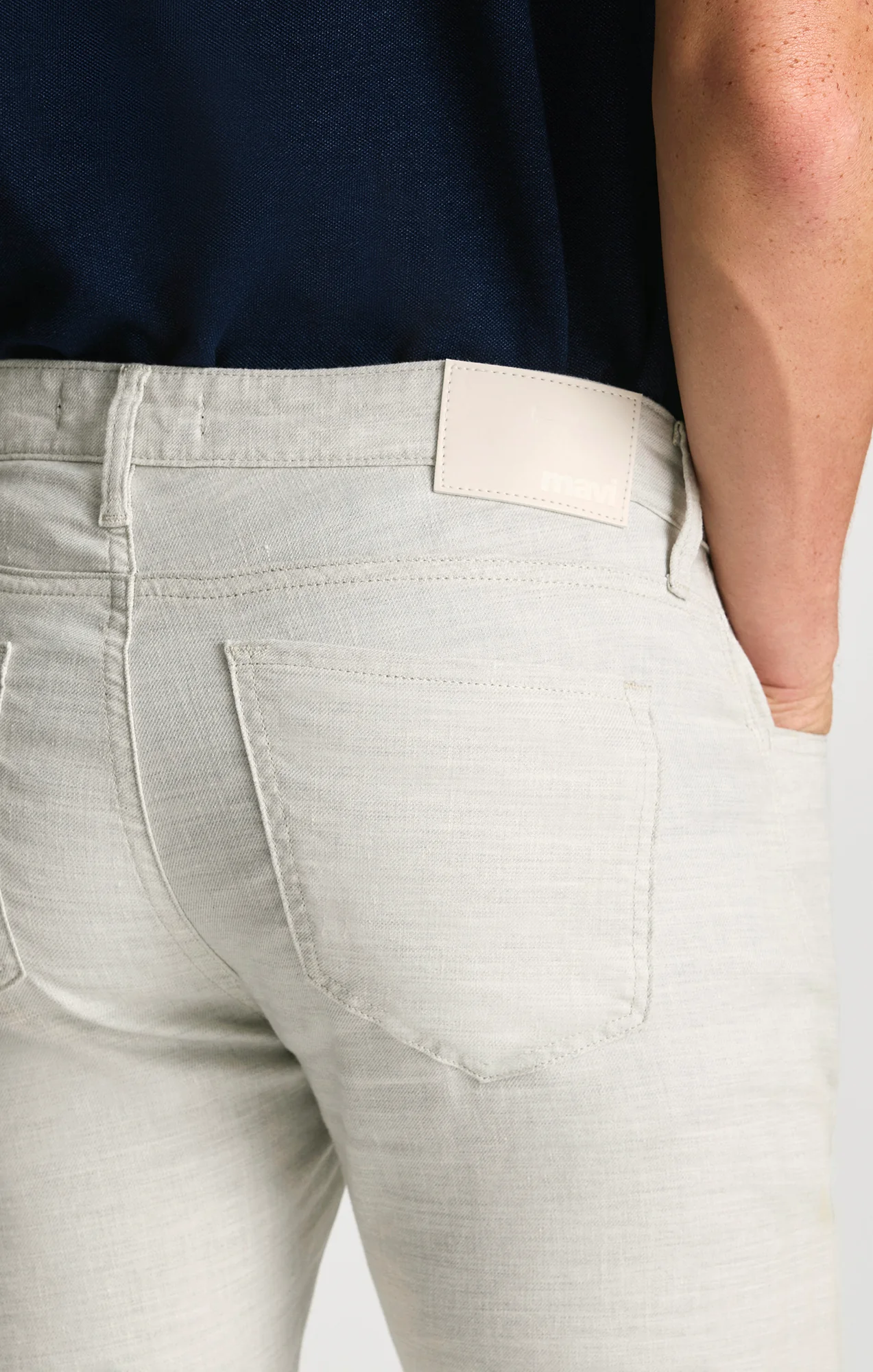 MARCUS SLIM STRAIGHT LEG IN NUDE LINEN - Image 6