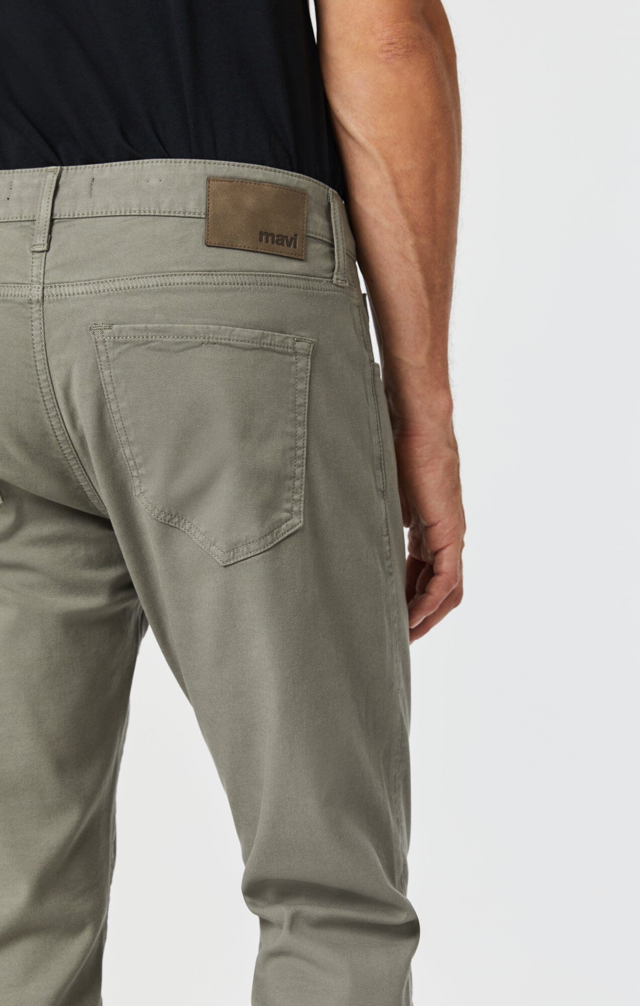MARCUS SLIM STRAIGHT LEG IN PEWTER LUXE TWILL - Image 5
