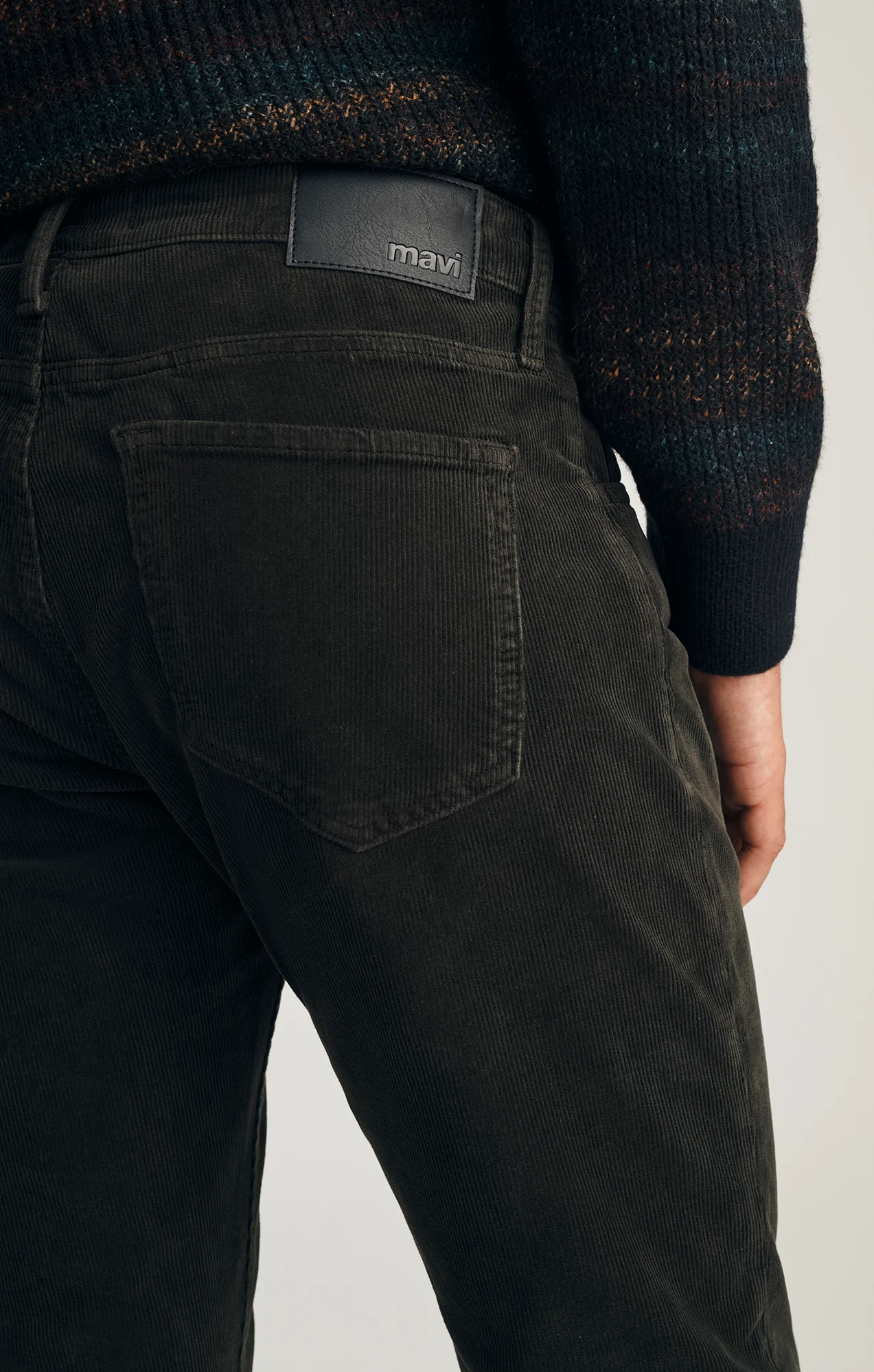 MARCUS SLIM STRAIGHT LEG IN SEAWEED CORD - Image 5