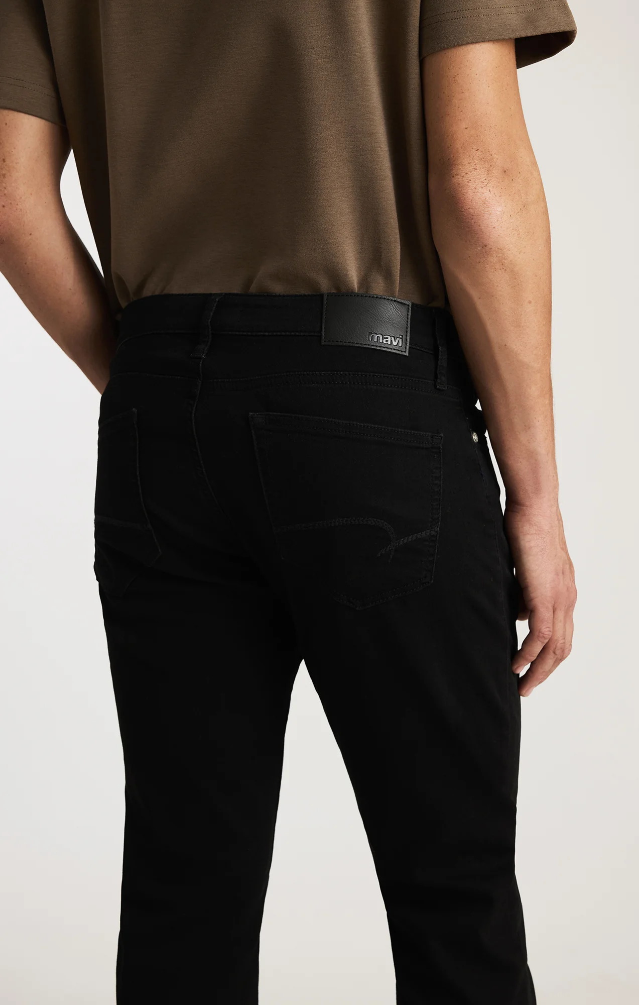 MARCUS SLIM STRAIGHT LEG IN SMOKE BRUSHED FEATHER BLUE - Image 6