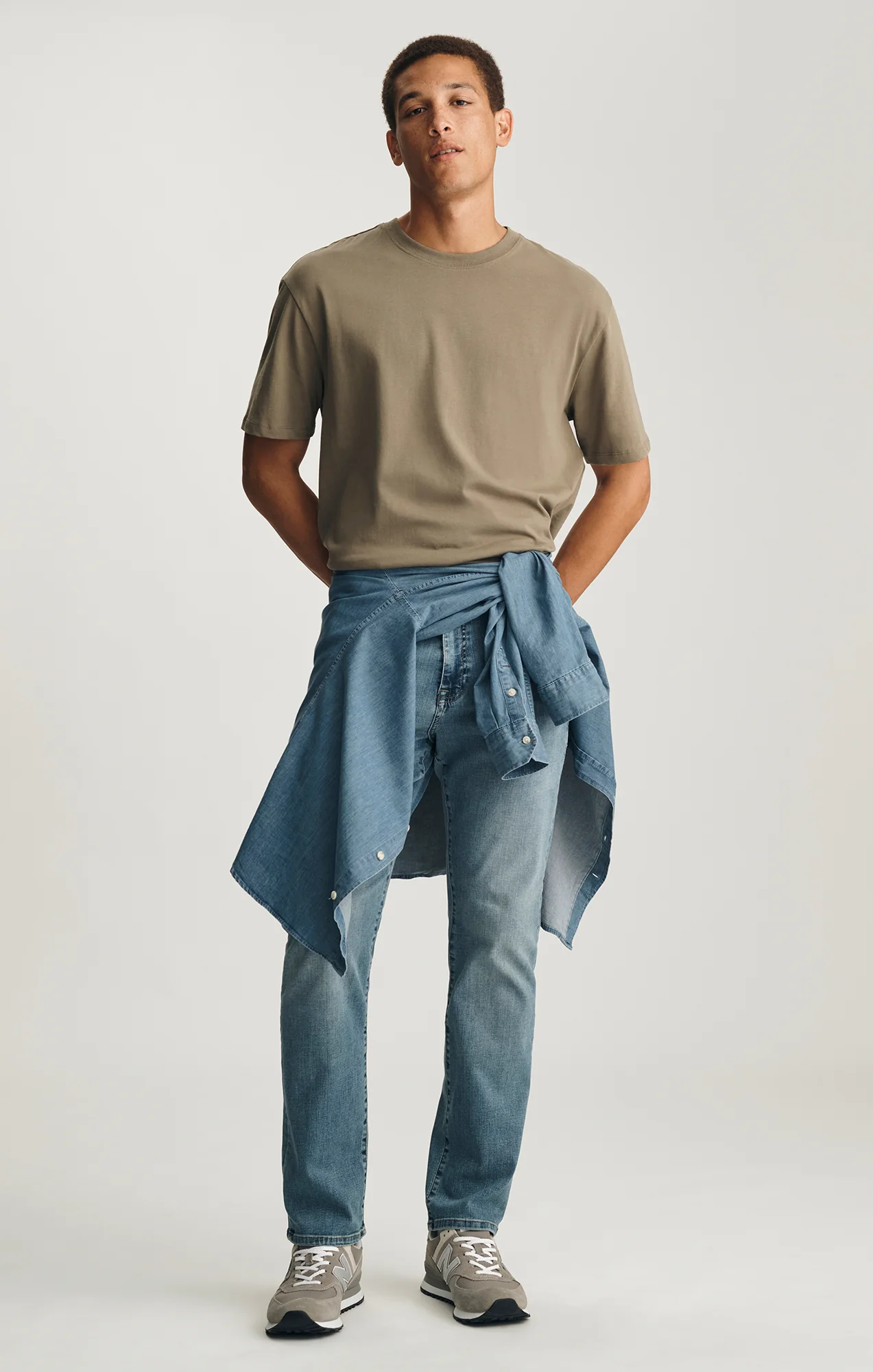 MATT RELAXED STRAIGHT LEG IN LIGHT BRUSHED ORGANIC VINTAGE - Image 3