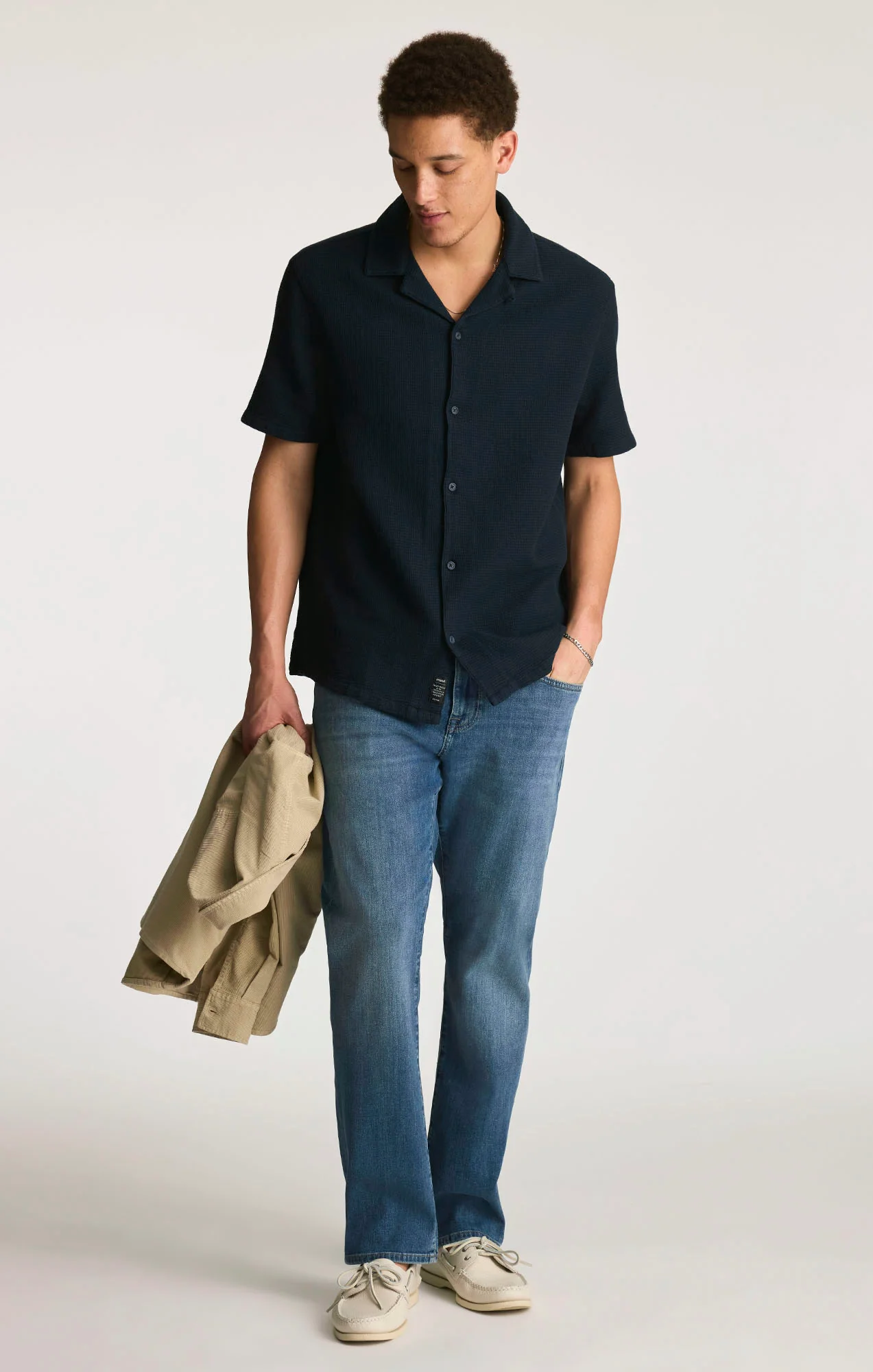 MATT RELAXED STRAIGHT LEG IN MID INDIGO BRUSHED WILLIAMSBURG