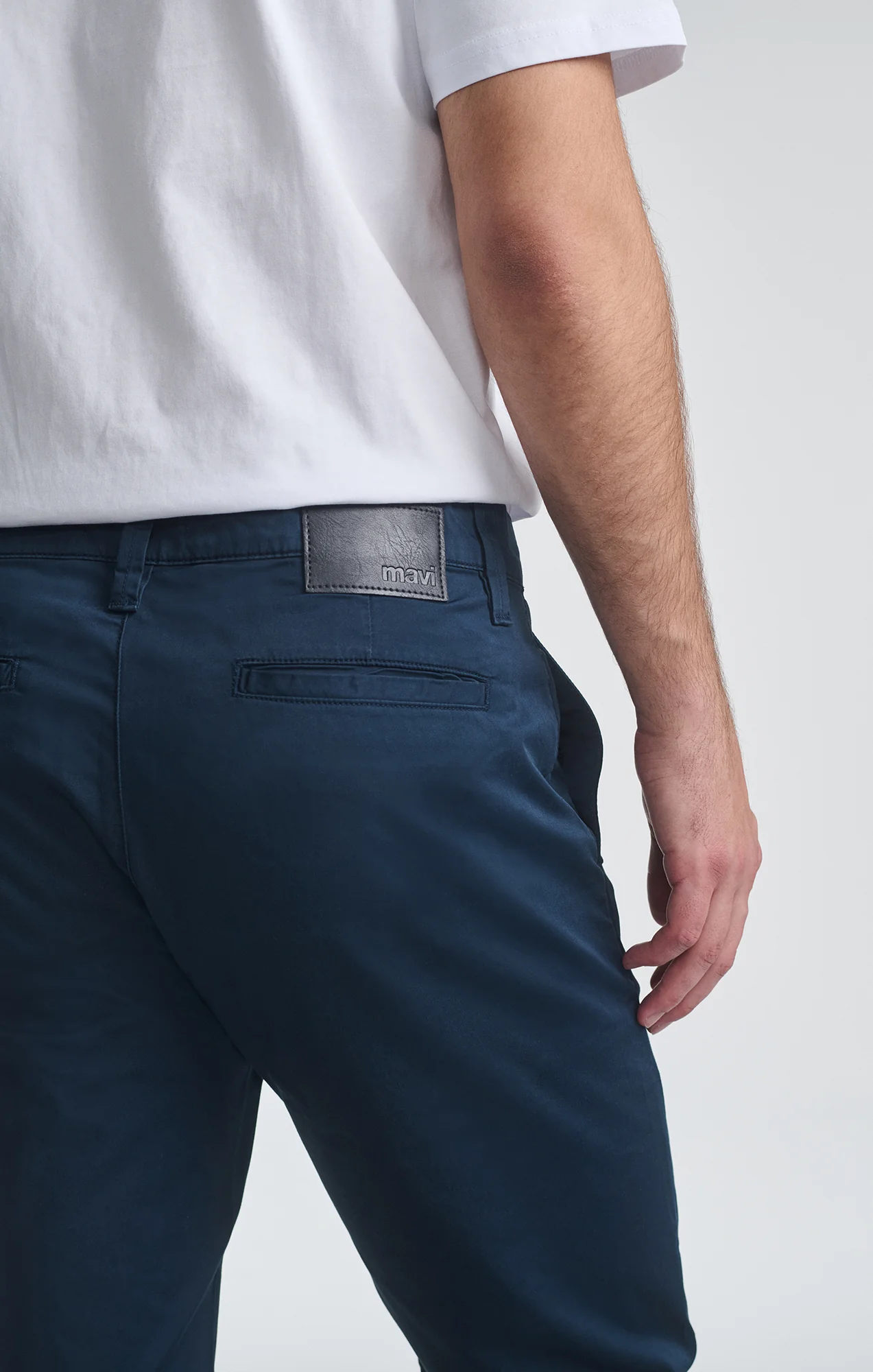 MILTON SLIM STRAIGHT CHINO IN NIGHT CITY SMART - Image 4